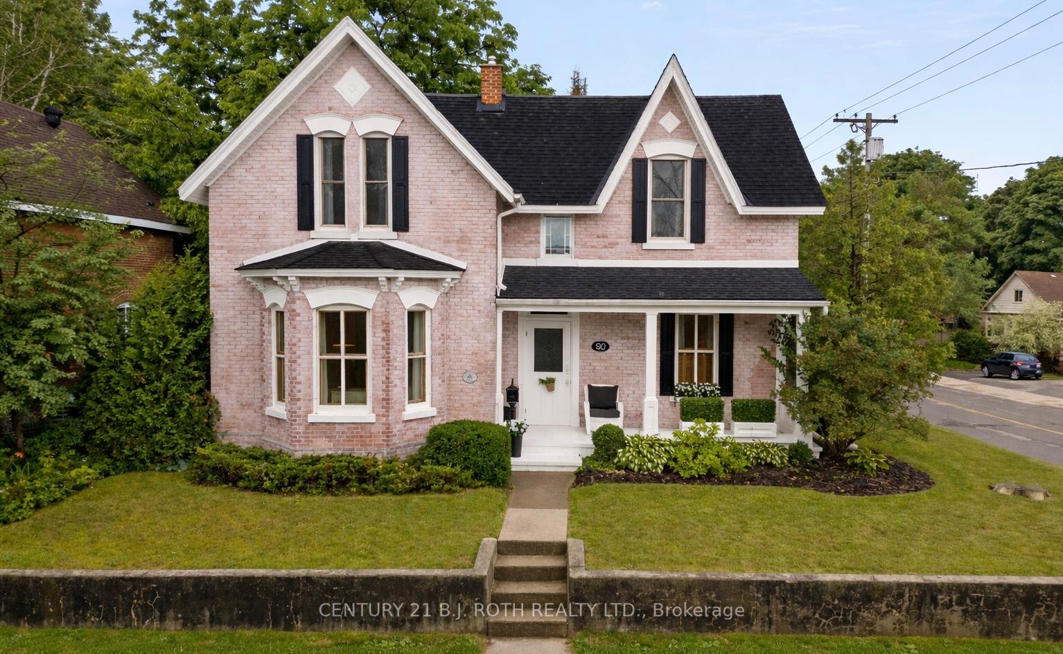 Photo 2 of 90 Cumberland Street, Barrie, Allandale — HOMEH