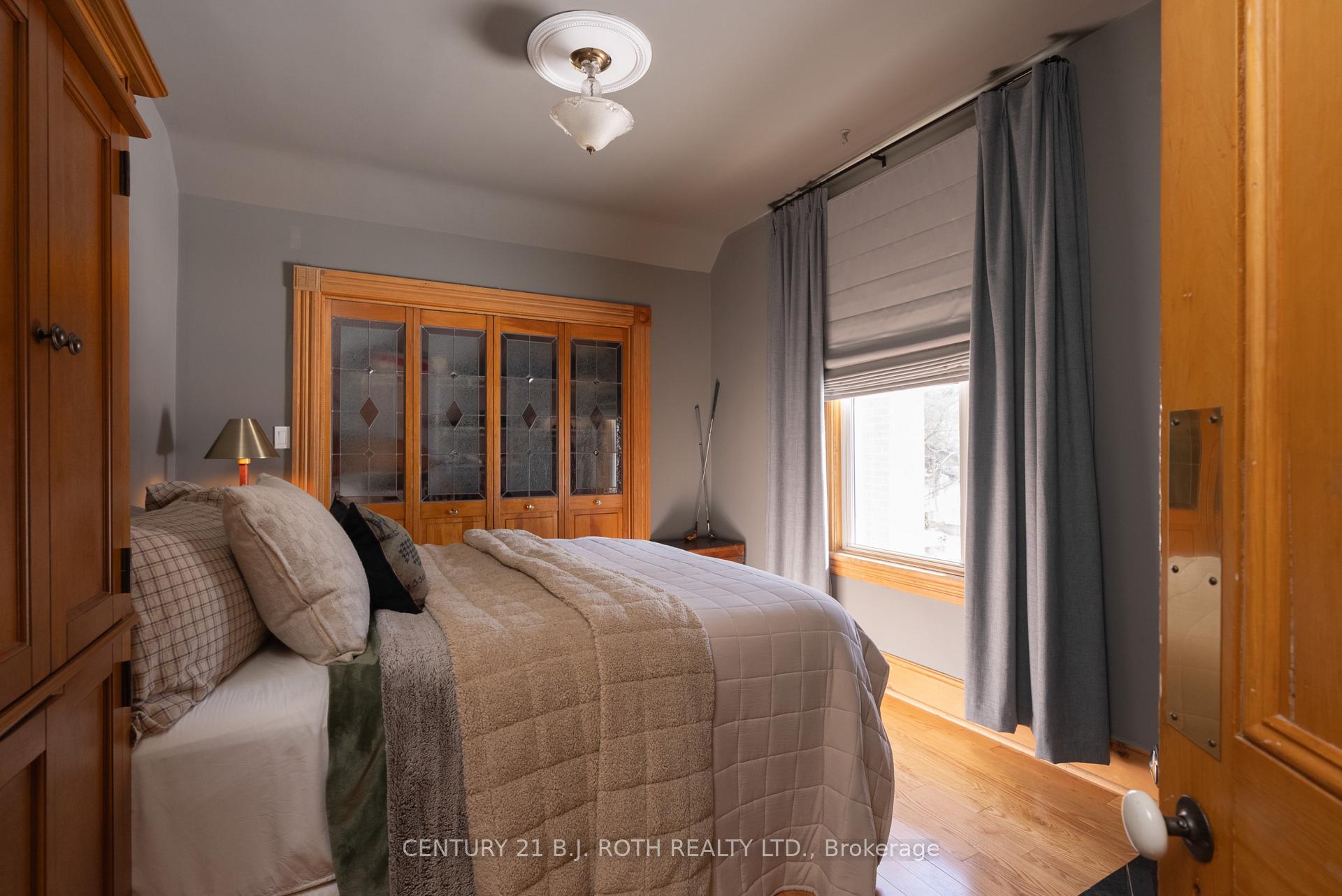 Photo 41 of 90 Cumberland Street, Barrie, Allandale — HOMEH