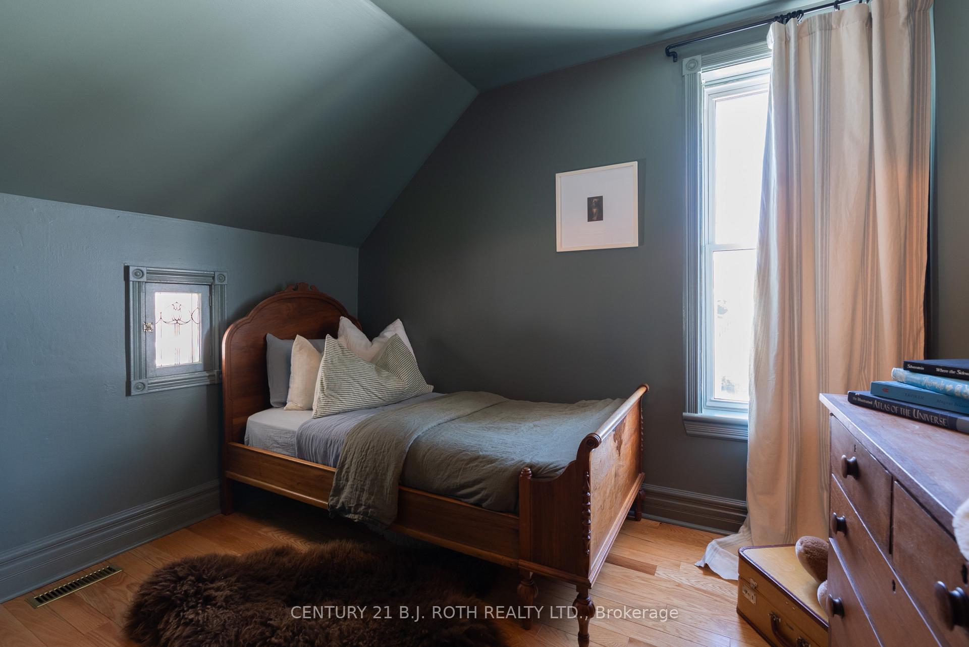 Photo 42 of 90 Cumberland Street, Barrie, Allandale — HOMEH