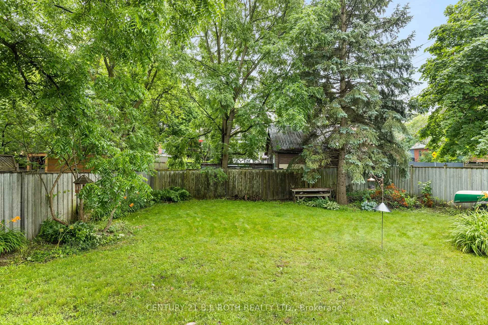 Photo 5 of 90 Cumberland Street, Barrie, Allandale — HOMEH