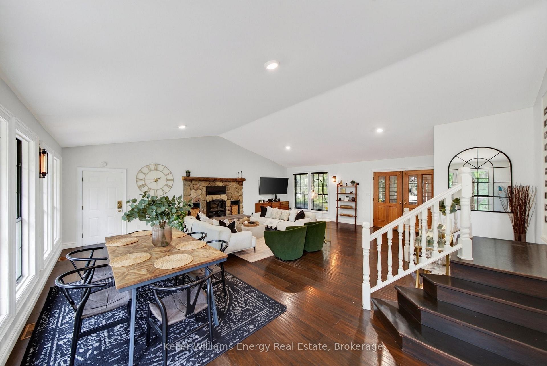Photo 16 of 1286 County Road 14, Prince Edward County, Sophiasburg Ward — HOMEH
