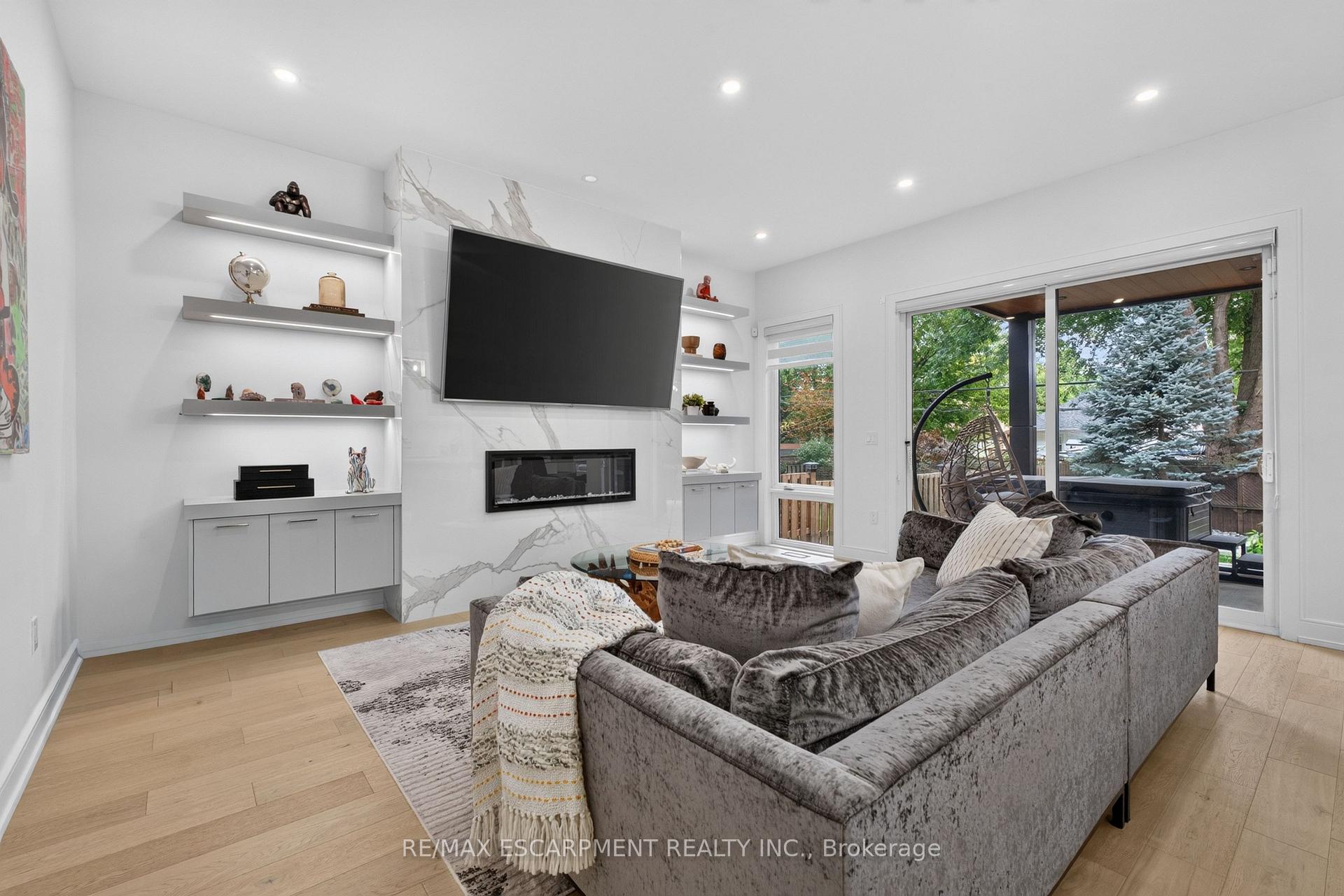 Photo 4 of 73 Elma Street, Etobicoke, Mimico — HOMEH
