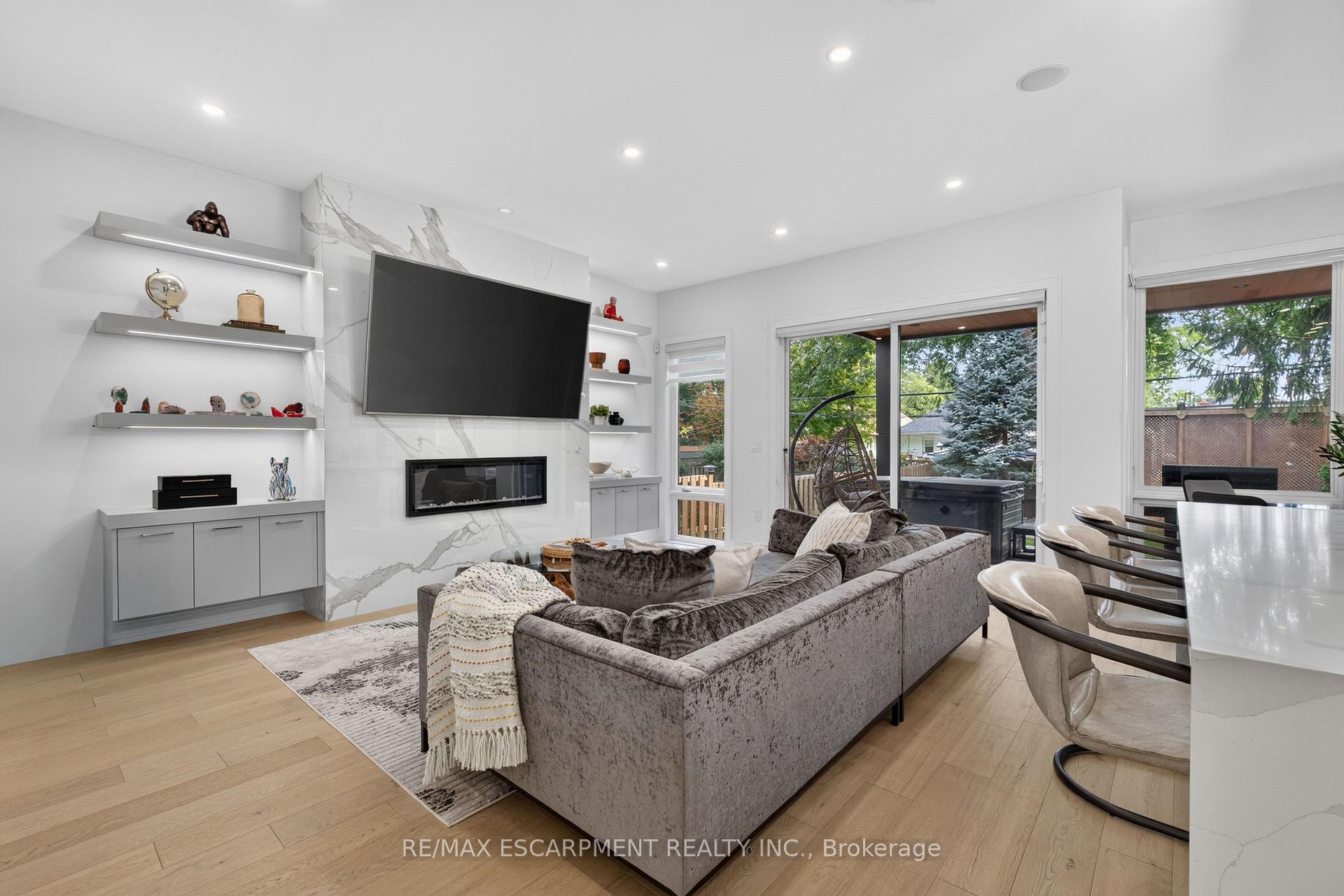 Photo 8 of 73 Elma Street, Etobicoke, Mimico — HOMEH