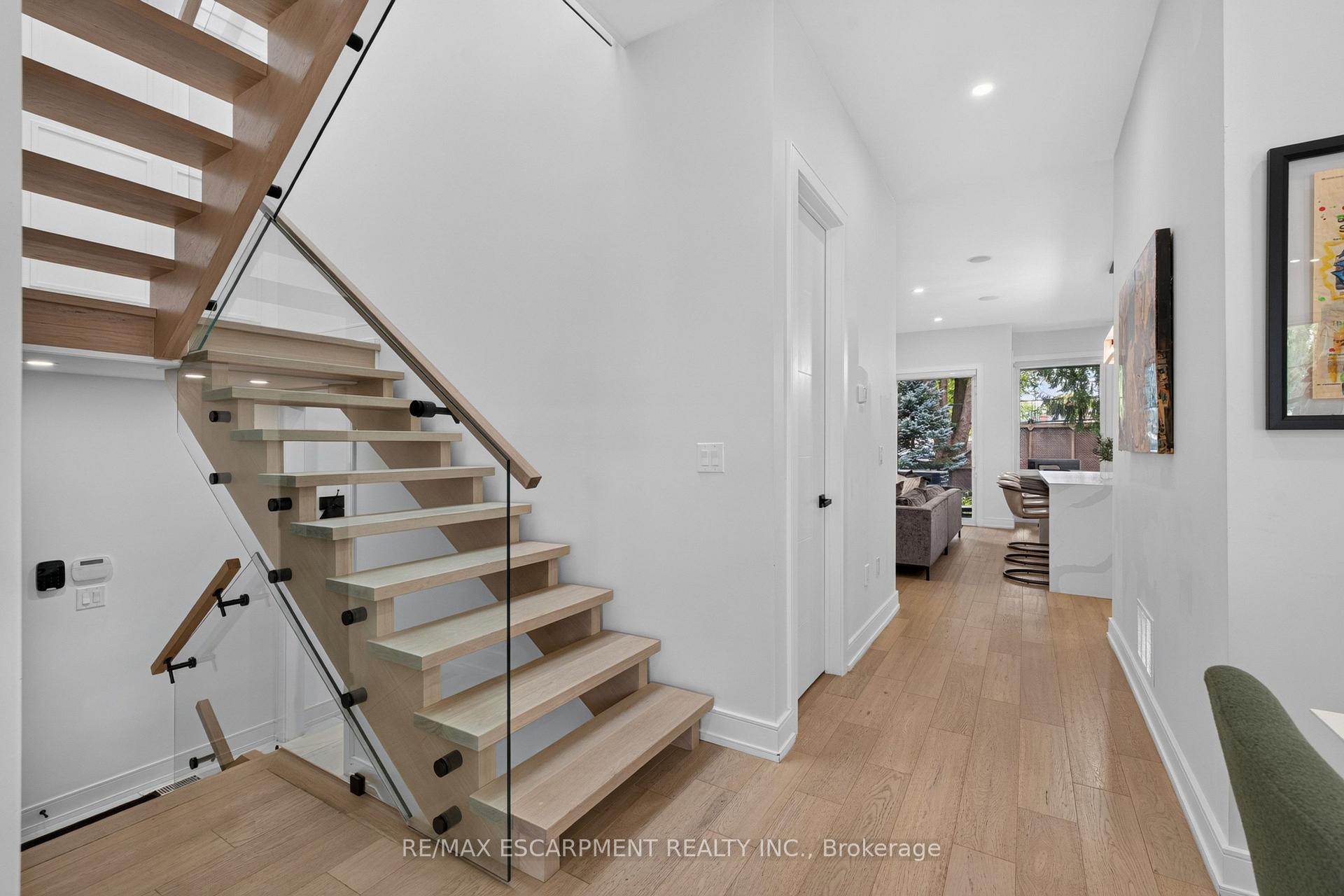 Photo 12 of 73 Elma Street, Etobicoke, Mimico — HOMEH