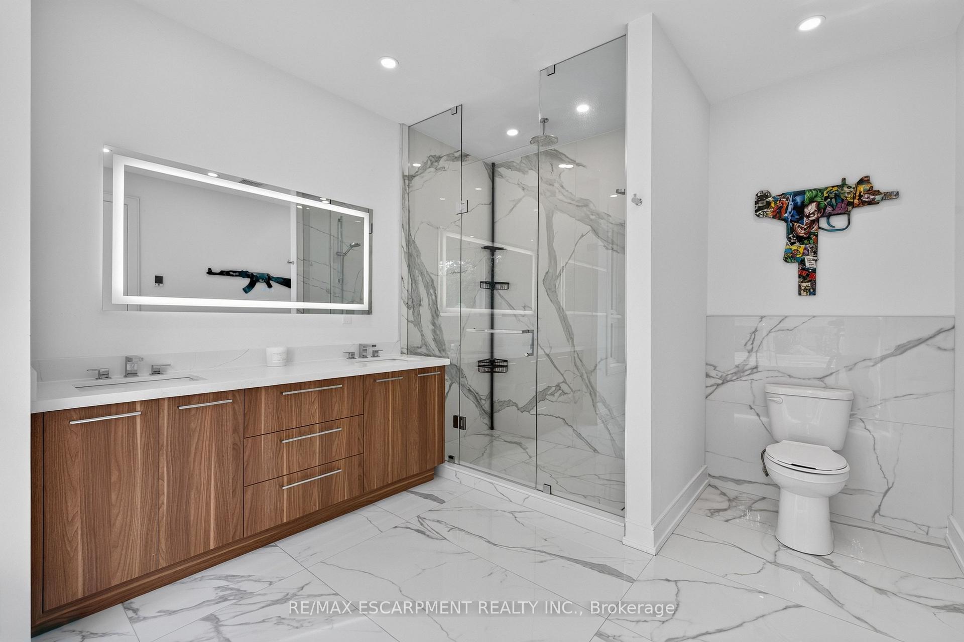 Photo 18 of 73 Elma Street, Etobicoke, Mimico — HOMEH