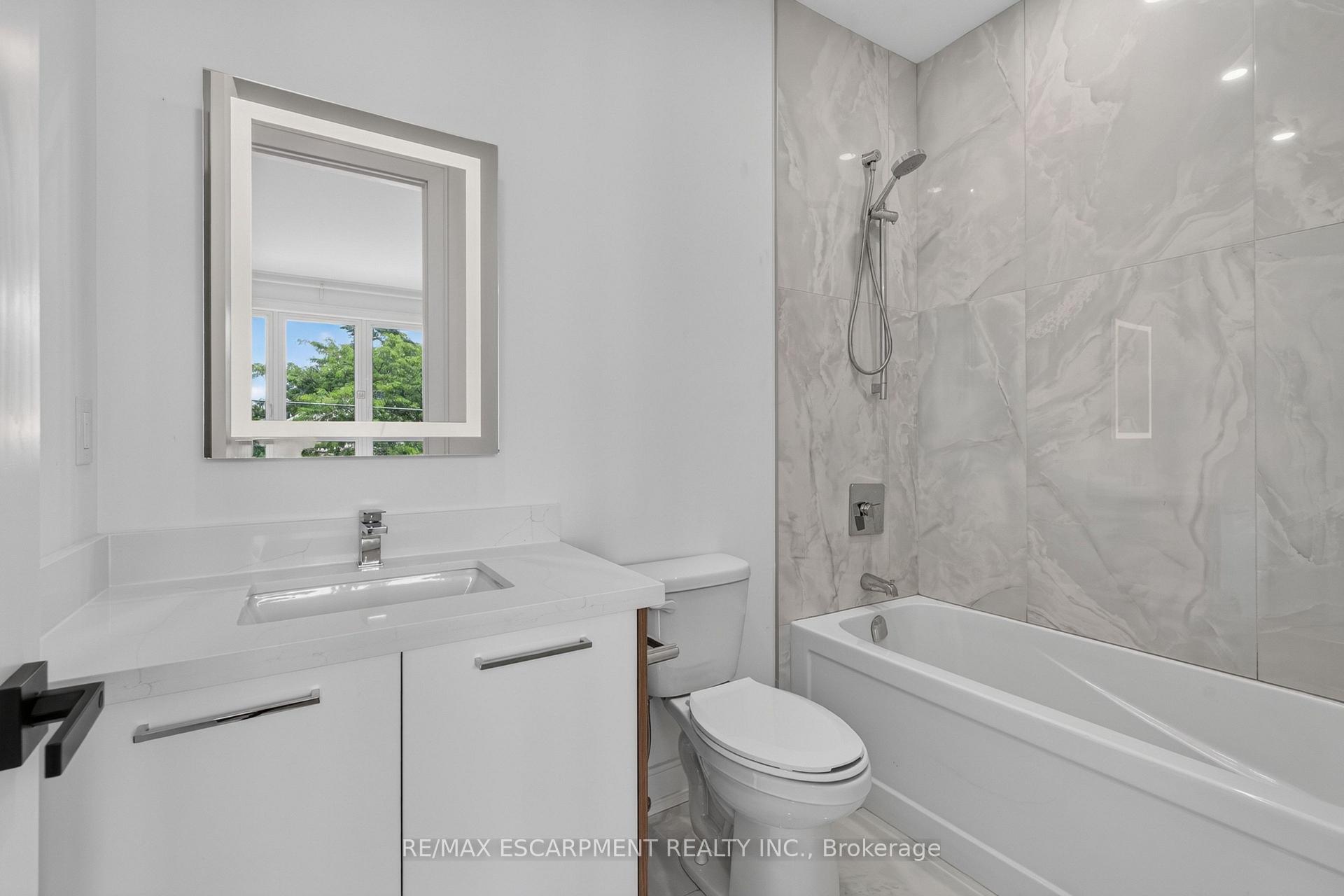 Photo 21 of 73 Elma Street, Etobicoke, Mimico — HOMEH