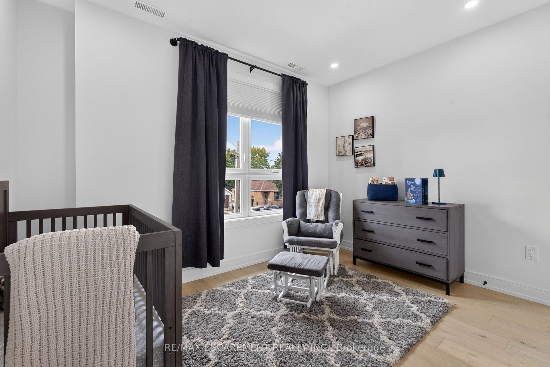 Photo 22 of 73 Elma Street, Etobicoke, Mimico — HOMEH