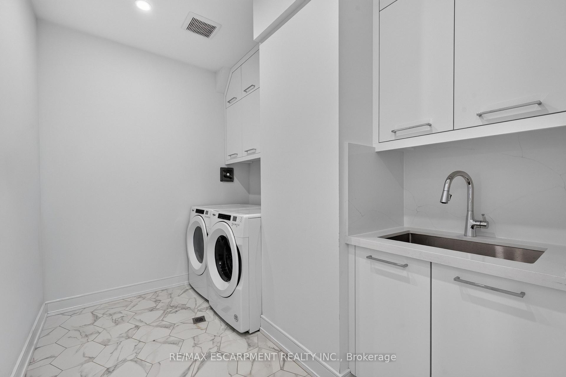 Photo 26 of 73 Elma Street, Etobicoke, Mimico — HOMEH