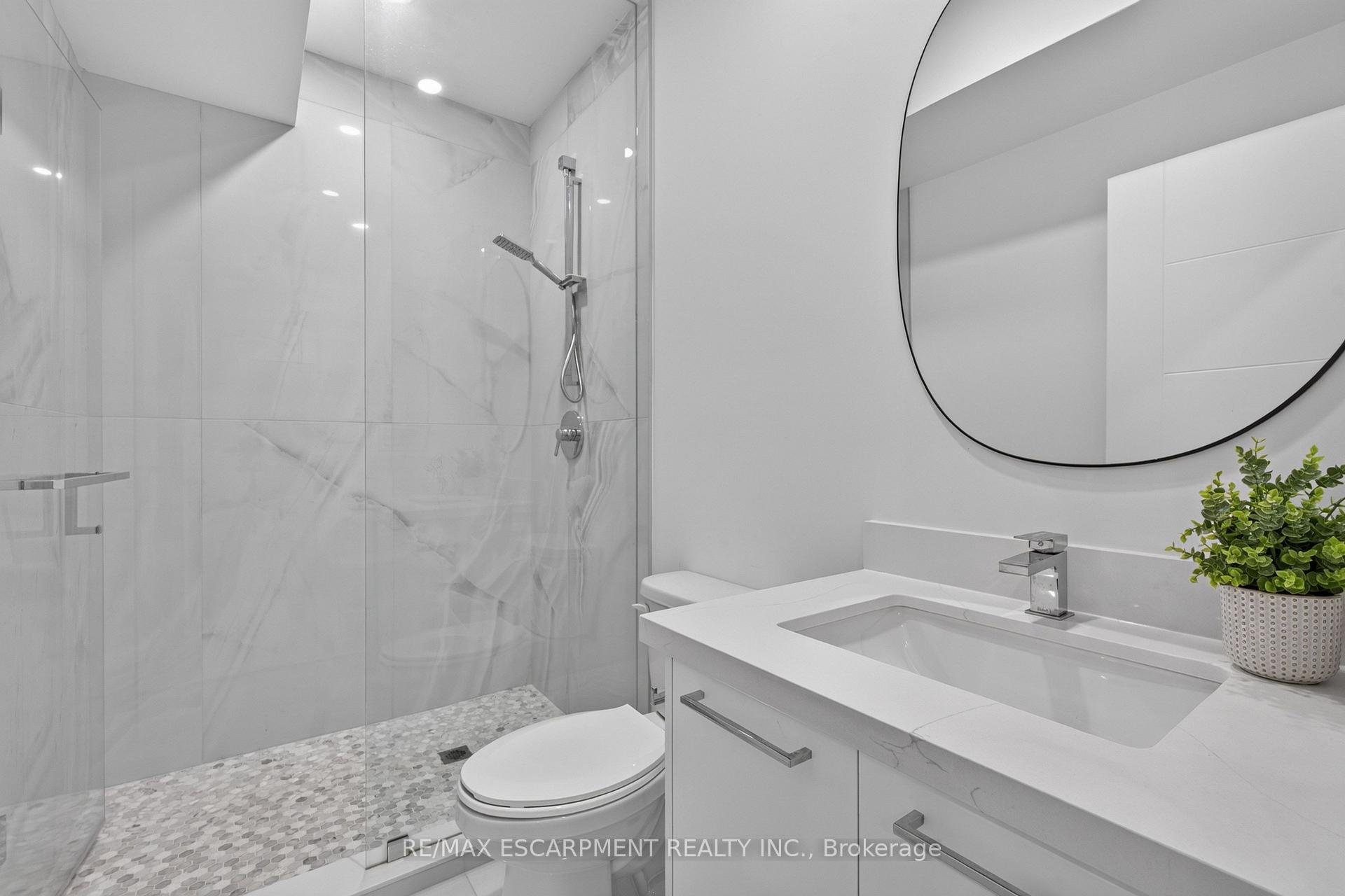 Photo 33 of 73 Elma Street, Etobicoke, Mimico — HOMEH