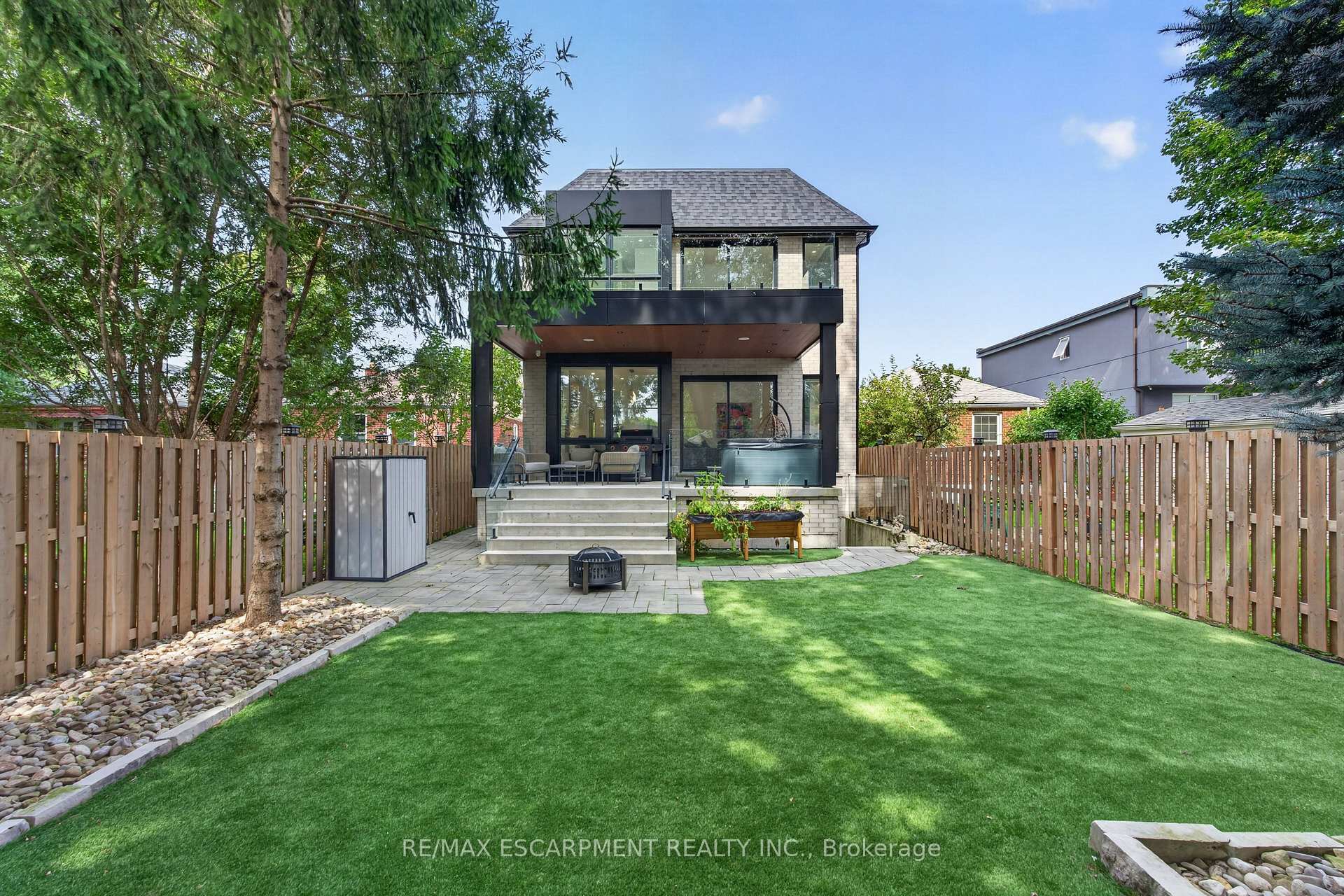 Photo 38 of 73 Elma Street, Etobicoke, Mimico — HOMEH