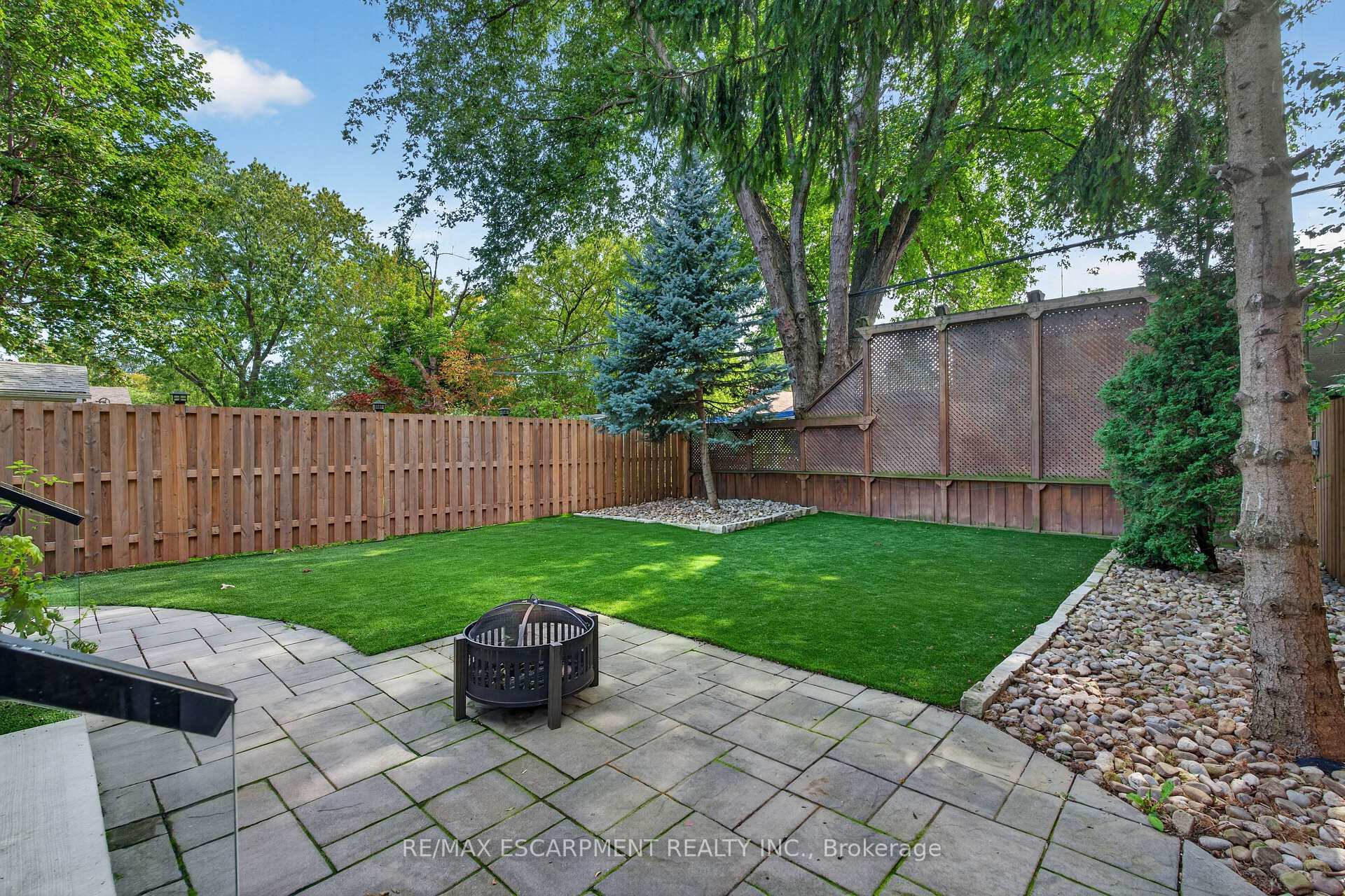 Photo 39 of 73 Elma Street, Etobicoke, Mimico — HOMEH