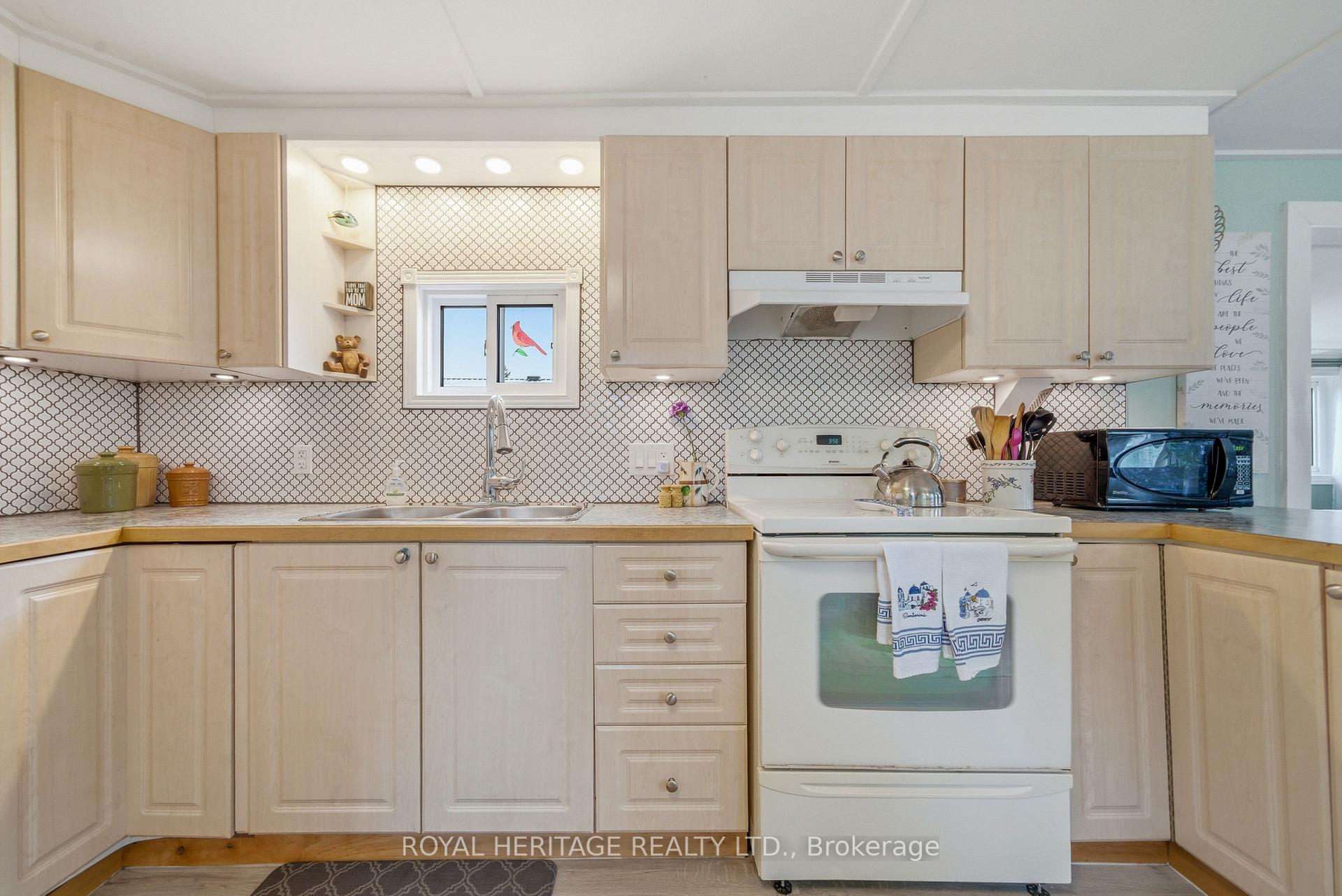 Photo 5 of Unit 25, 529 Old Highway 2, Quinte West, Sidney Ward — HOMEH