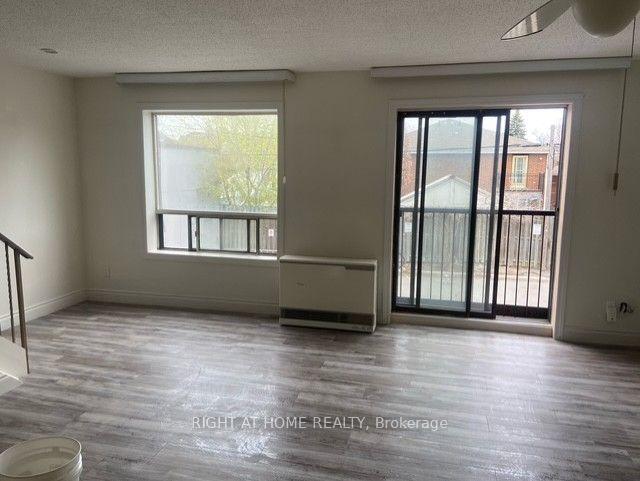 Photo 1 of Unit Unit B, 3358 Lake Shore Boulevard, Etobicoke, Long Branch — HOMEH