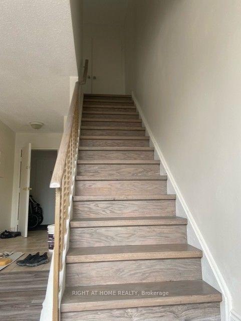 Photo 7 of Unit Unit B, 3358 Lake Shore Boulevard, Etobicoke, Long Branch — HOMEH