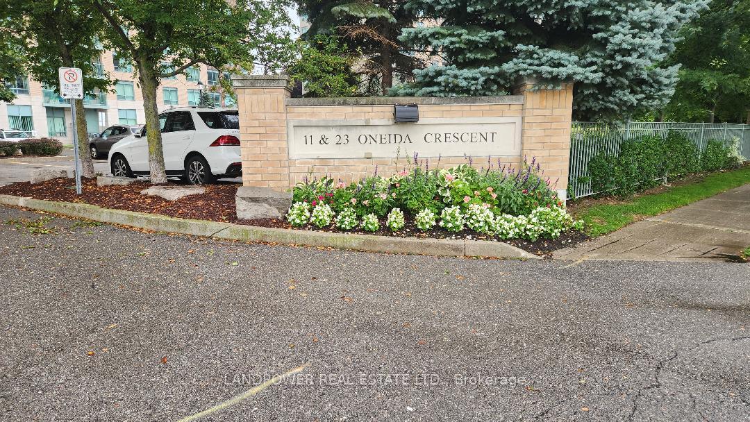 Photo 3 of Unit 1013, 23 Oneida Crescent, Richmond Hill, Langstaff — HOMEH