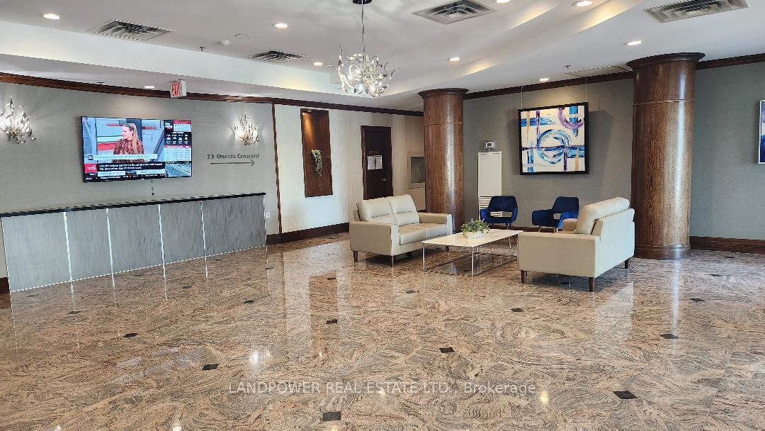 Photo 5 of Unit 1013, 23 Oneida Crescent, Richmond Hill, Langstaff — HOMEH