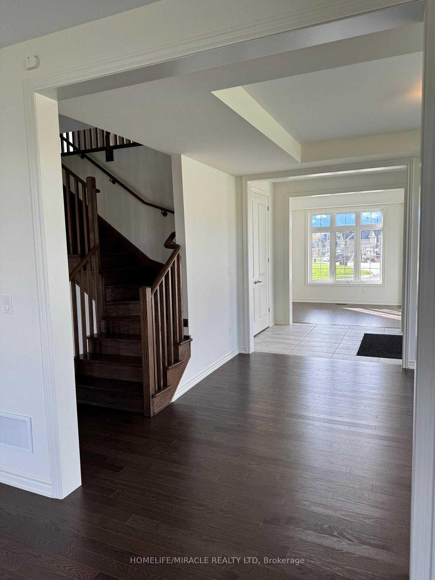 Photo 8 of 11 Cranes Heights, Adjala-Tosorontio, Colgan — HOMEH