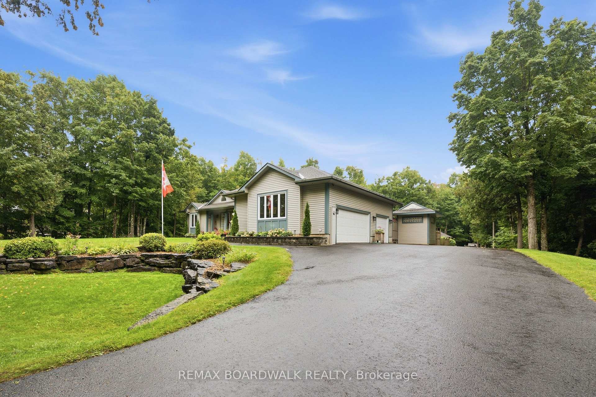 Photo 3 of 330 Megan Drive, Beckwith, Beckwith Twp — HOMEH