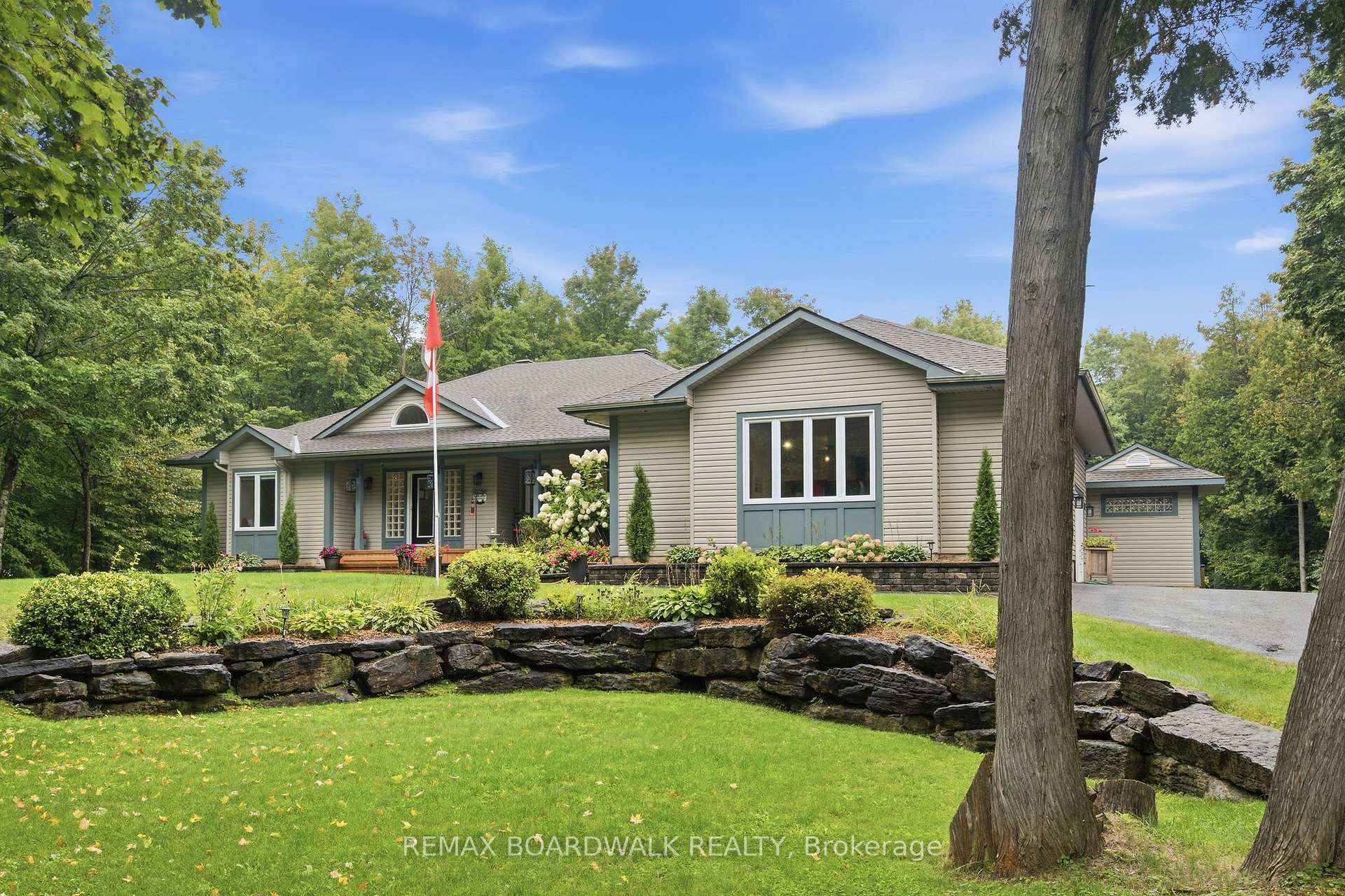 Photo 4 of 330 Megan Drive, Beckwith, Beckwith Twp — HOMEH