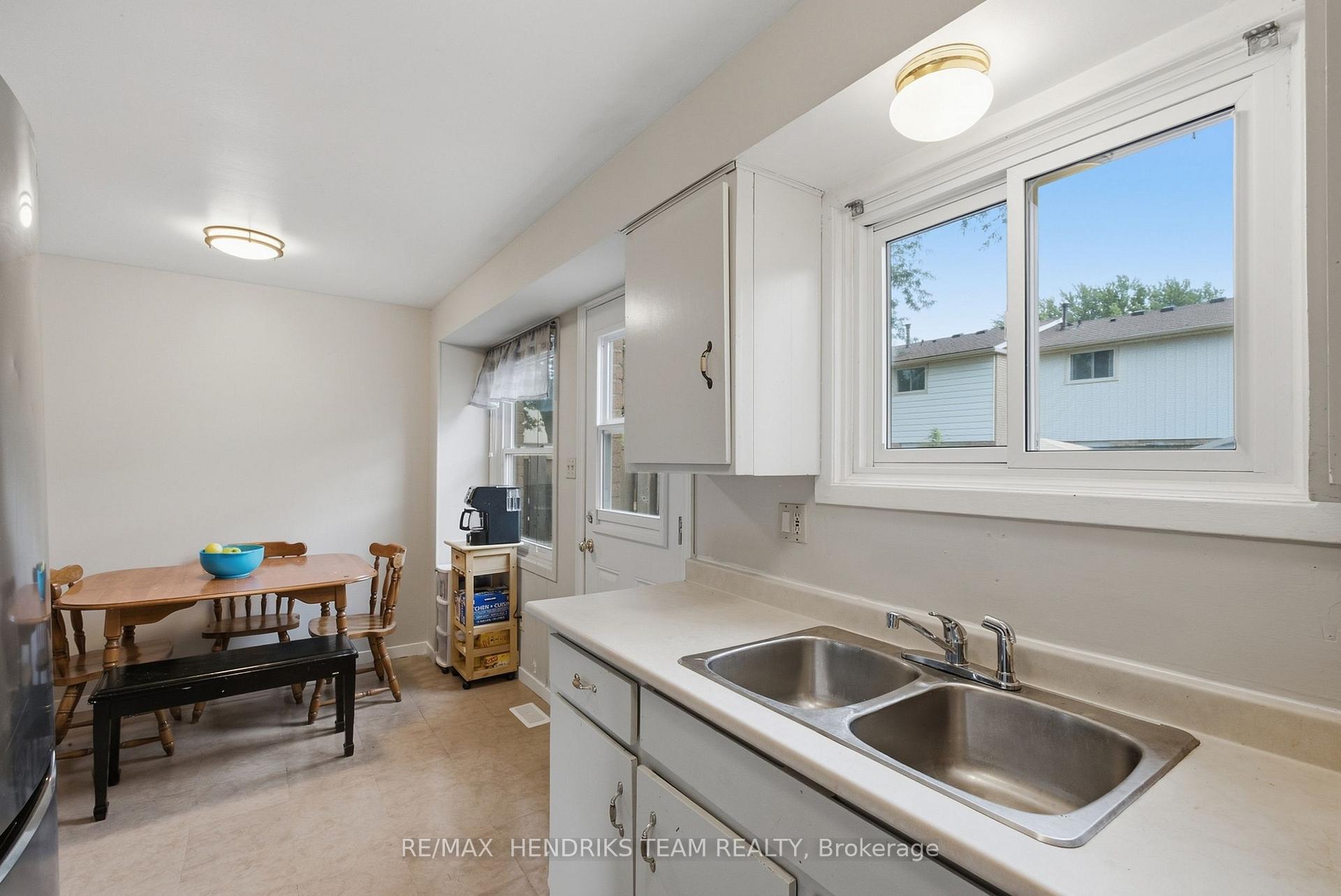Photo 10 of Unit 22, 25 Linfield Drive, St. Catharines, Lakeport — HOMEH