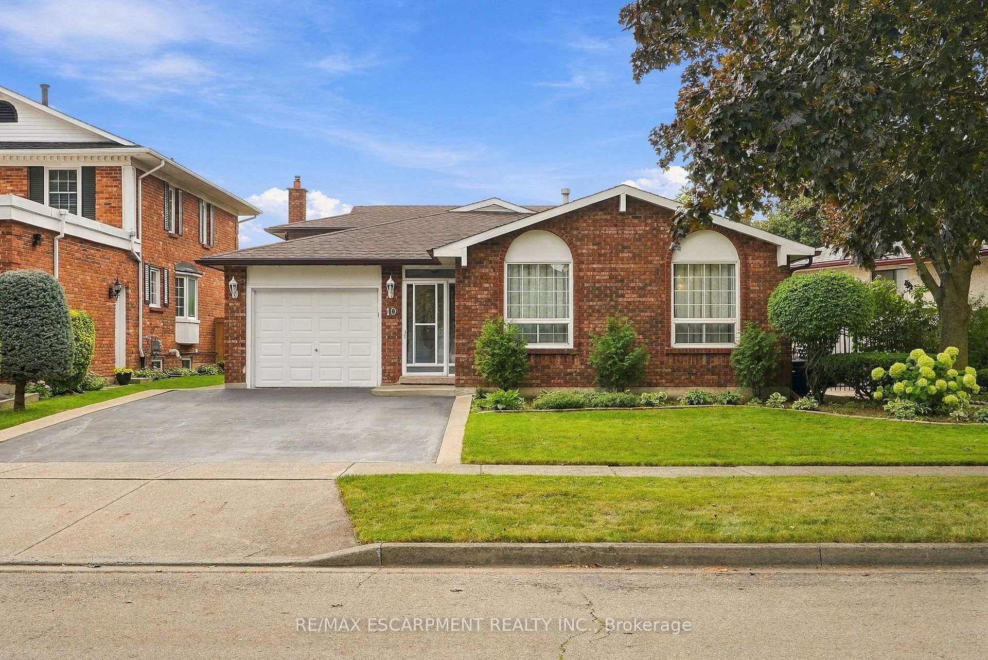 Photo 1 of 10 Audubon Street N, Hamilton, Stoney Creek Mountain — HOMEH