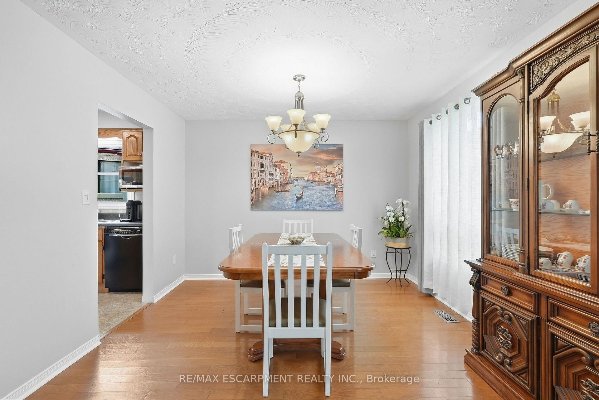 Photo 8 of 10 Audubon Street N, Hamilton, Stoney Creek Mountain — HOMEH