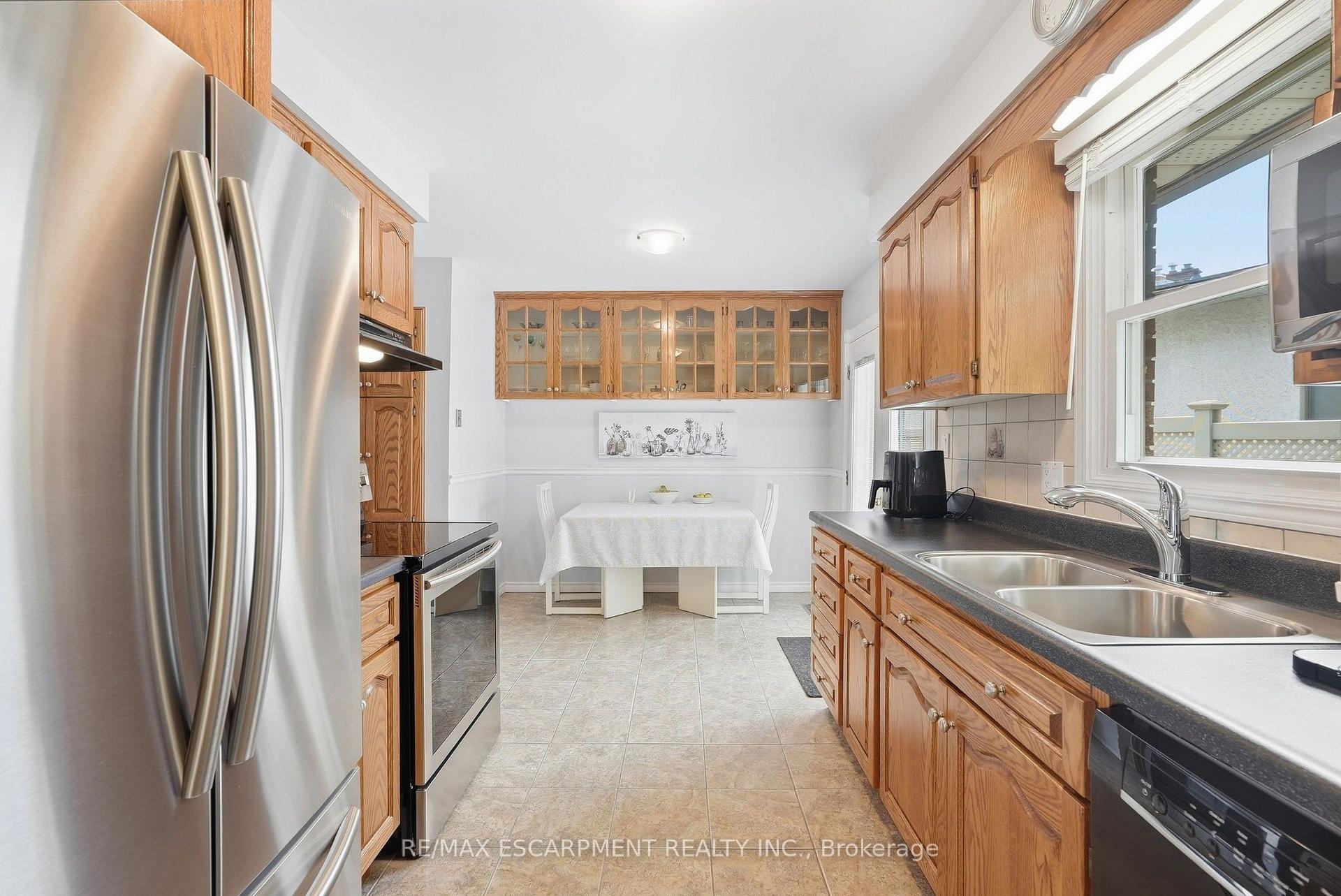 Photo 11 of 10 Audubon Street N, Hamilton, Stoney Creek Mountain — HOMEH