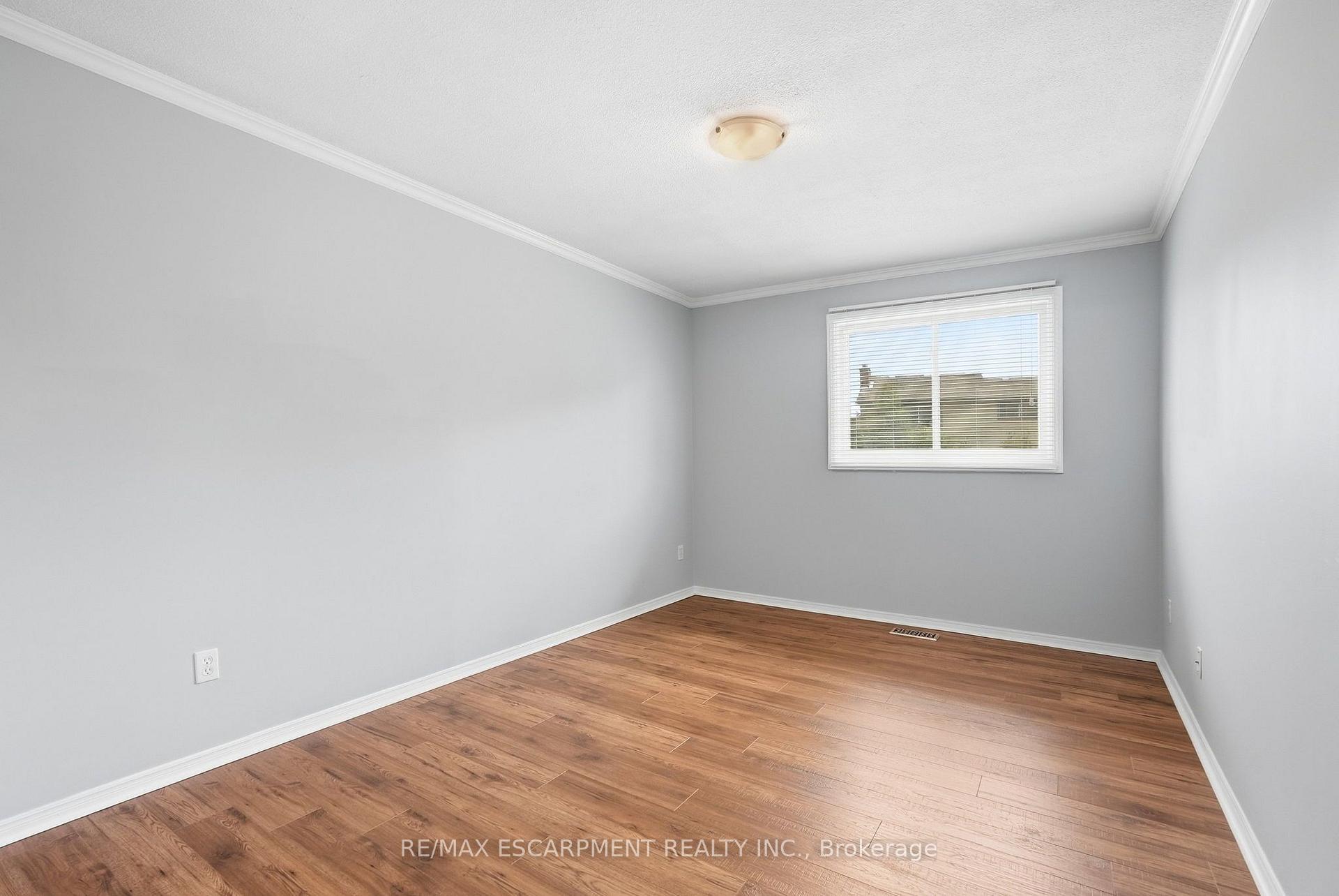 Photo 20 of 10 Audubon Street N, Hamilton, Stoney Creek Mountain — HOMEH