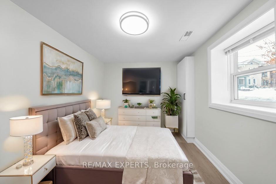 Photo 15 of 124 Church Street, Kitchener, Cedar Hill — HOMEH