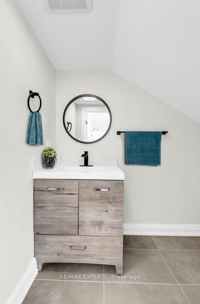 Photo 23 of 124 Church Street, Kitchener, Cedar Hill — HOMEH