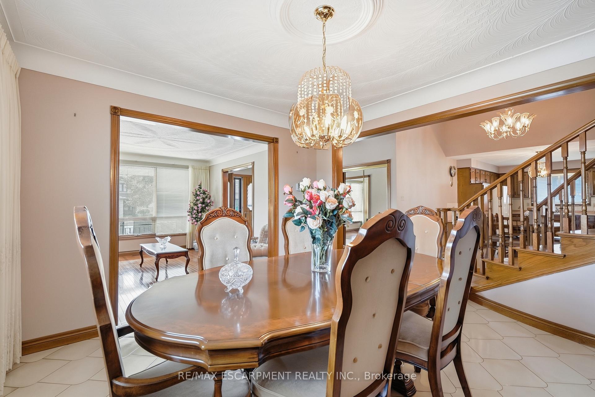 Photo 15 of 7 Vinehill Drive, Hamilton, Stoney Creek Mountain — HOMEH