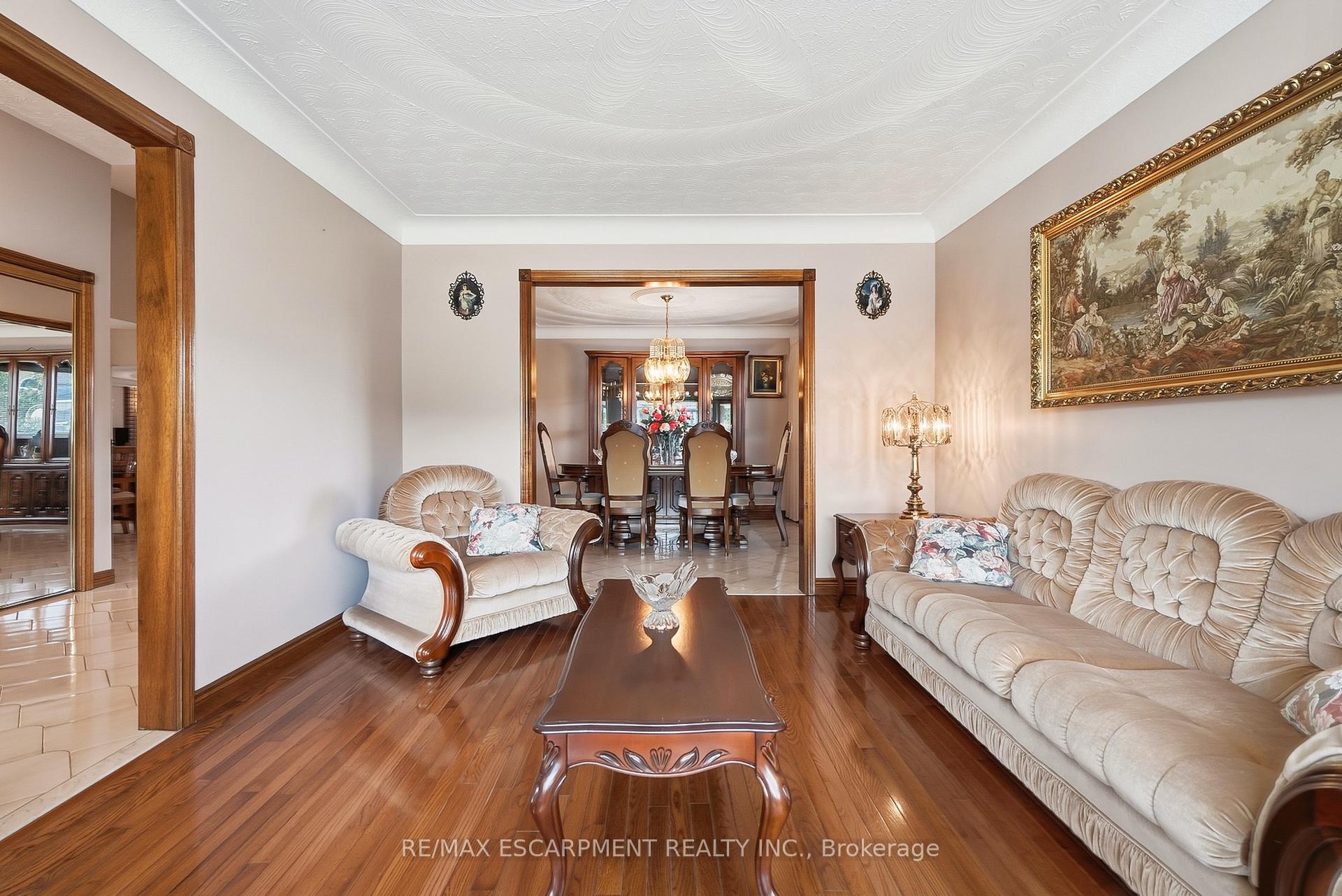 Photo 18 of 7 Vinehill Drive, Hamilton, Stoney Creek Mountain — HOMEH