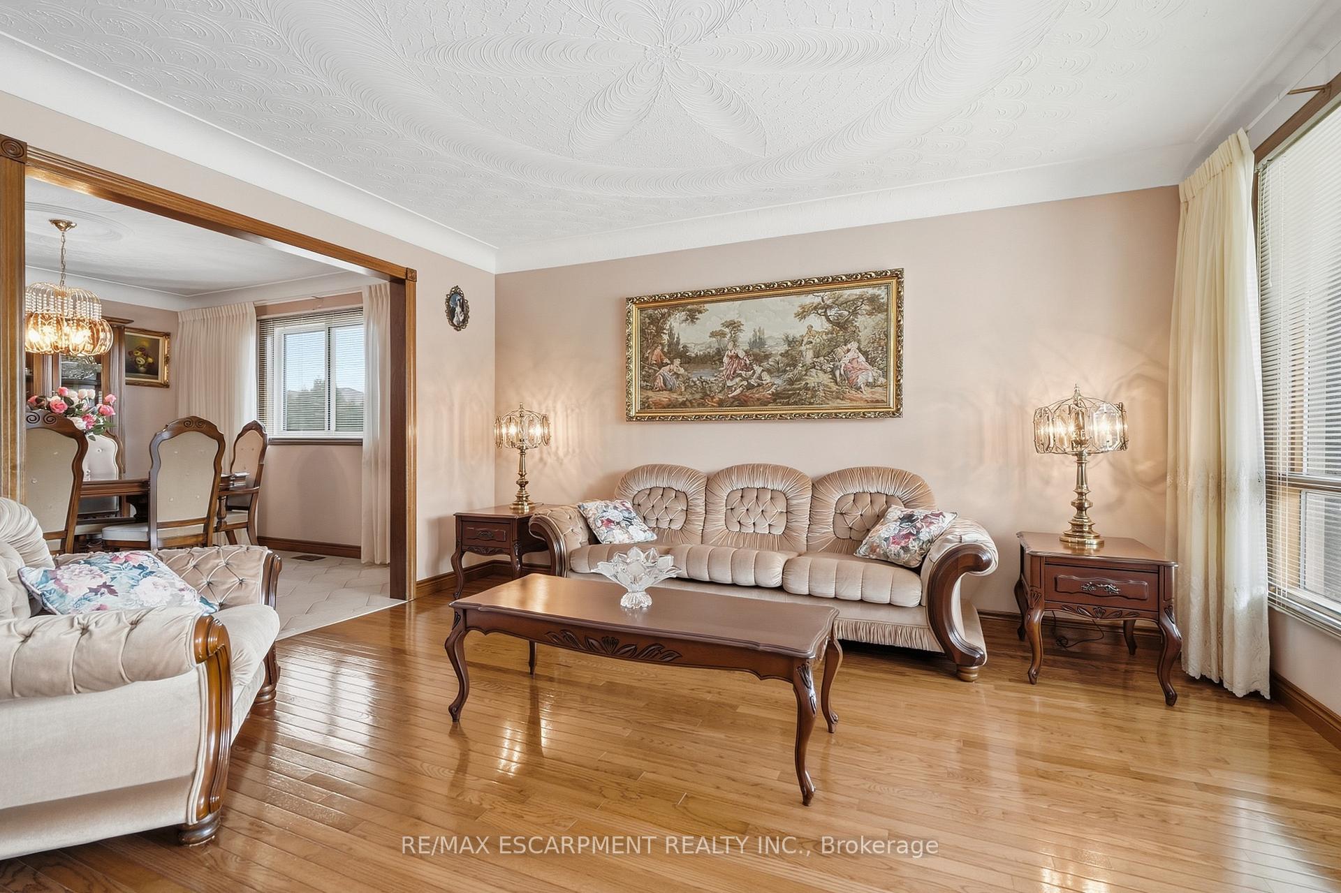 Photo 20 of 7 Vinehill Drive, Hamilton, Stoney Creek Mountain — HOMEH