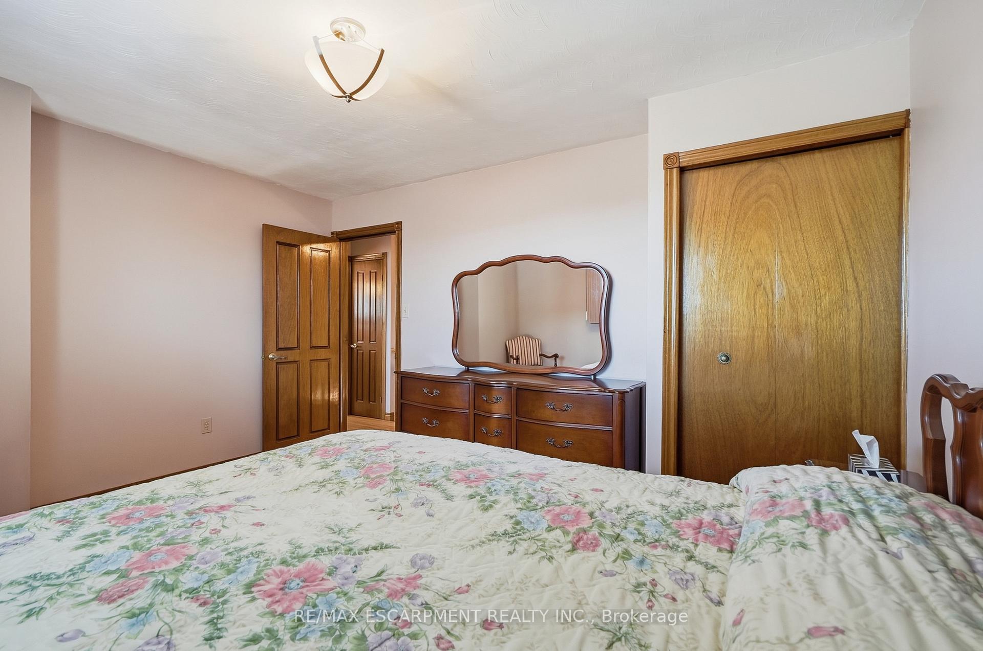 Photo 28 of 7 Vinehill Drive, Hamilton, Stoney Creek Mountain — HOMEH