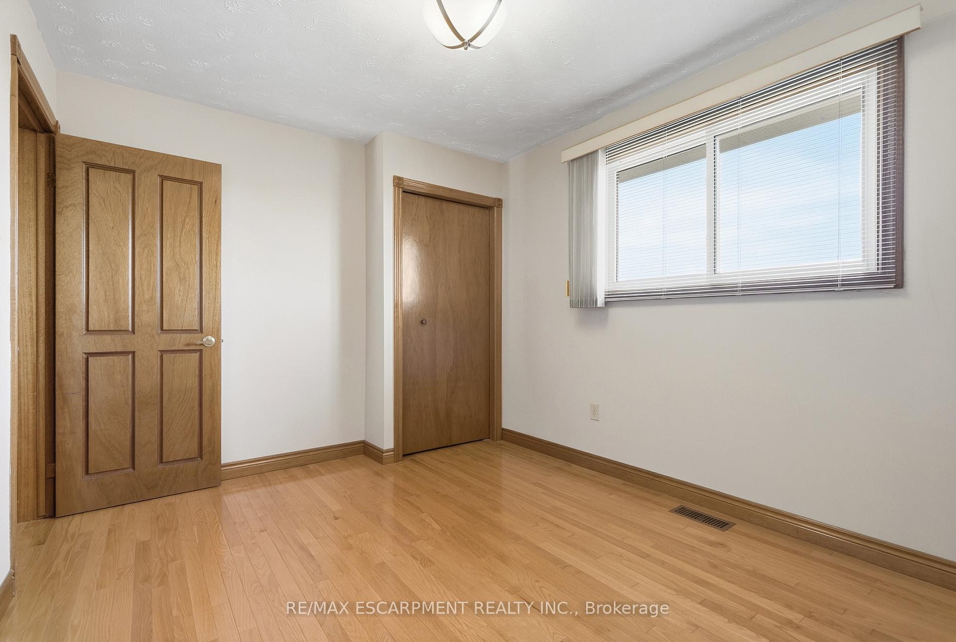 Photo 30 of 7 Vinehill Drive, Hamilton, Stoney Creek Mountain — HOMEH