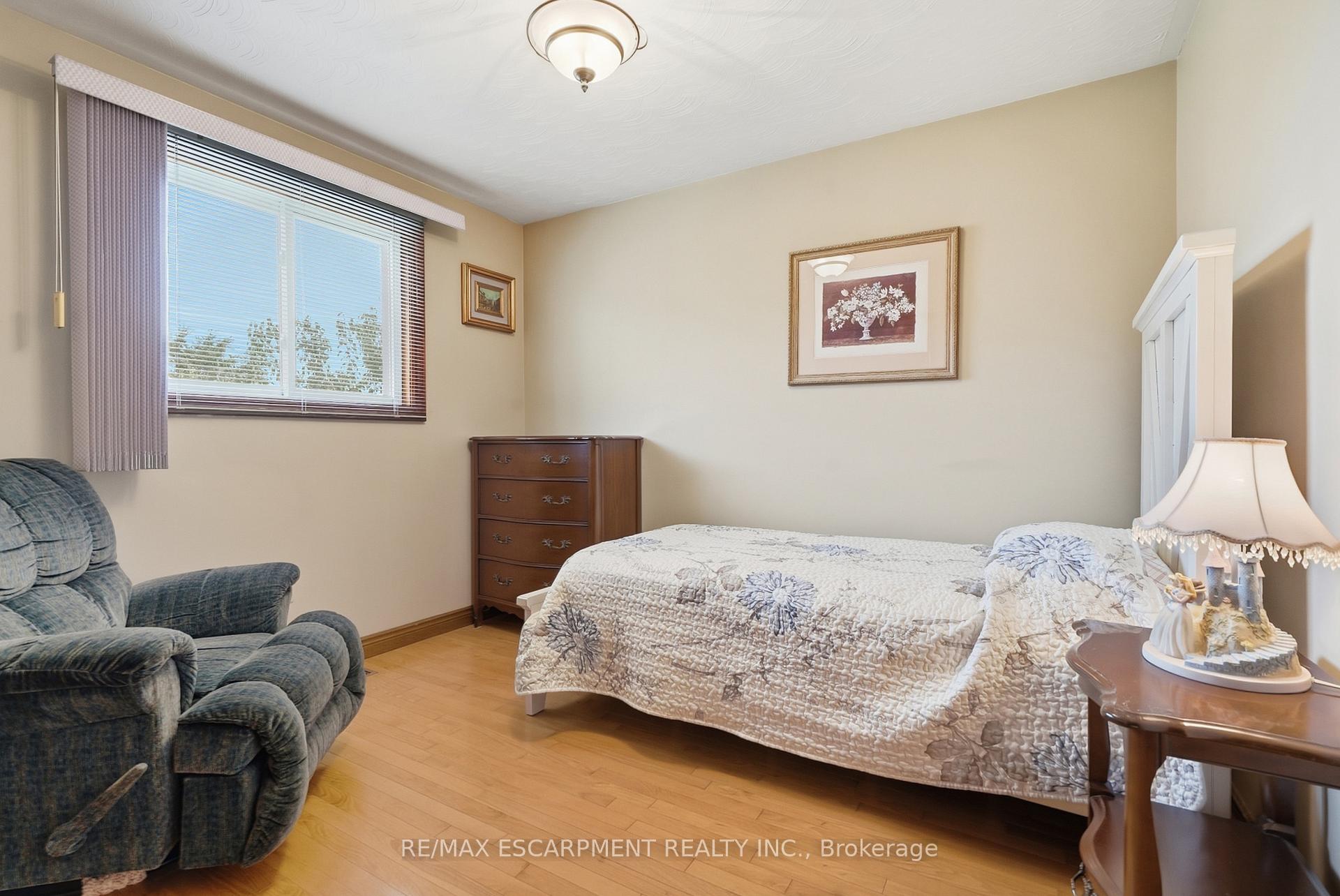 Photo 34 of 7 Vinehill Drive, Hamilton, Stoney Creek Mountain — HOMEH