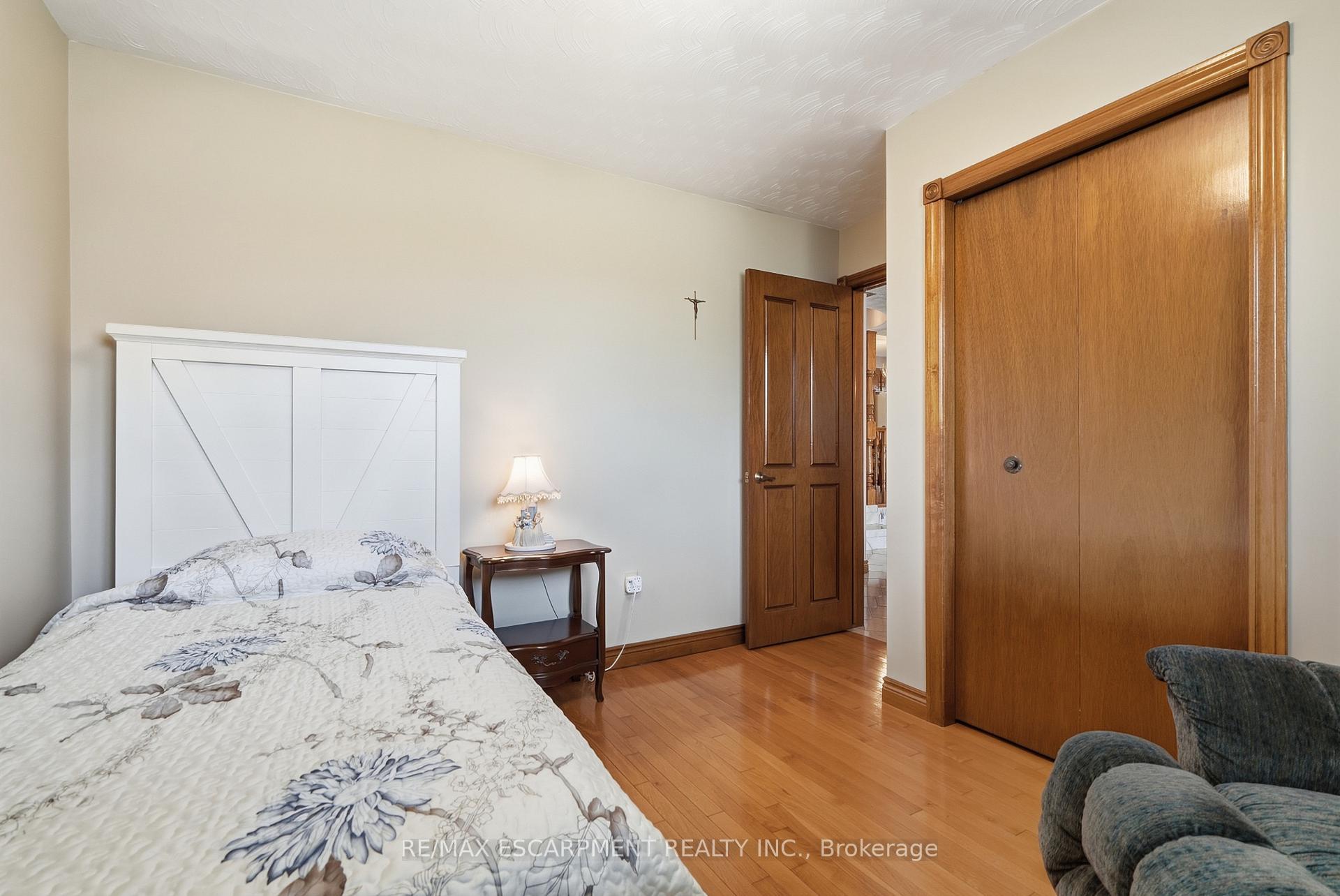Photo 35 of 7 Vinehill Drive, Hamilton, Stoney Creek Mountain — HOMEH