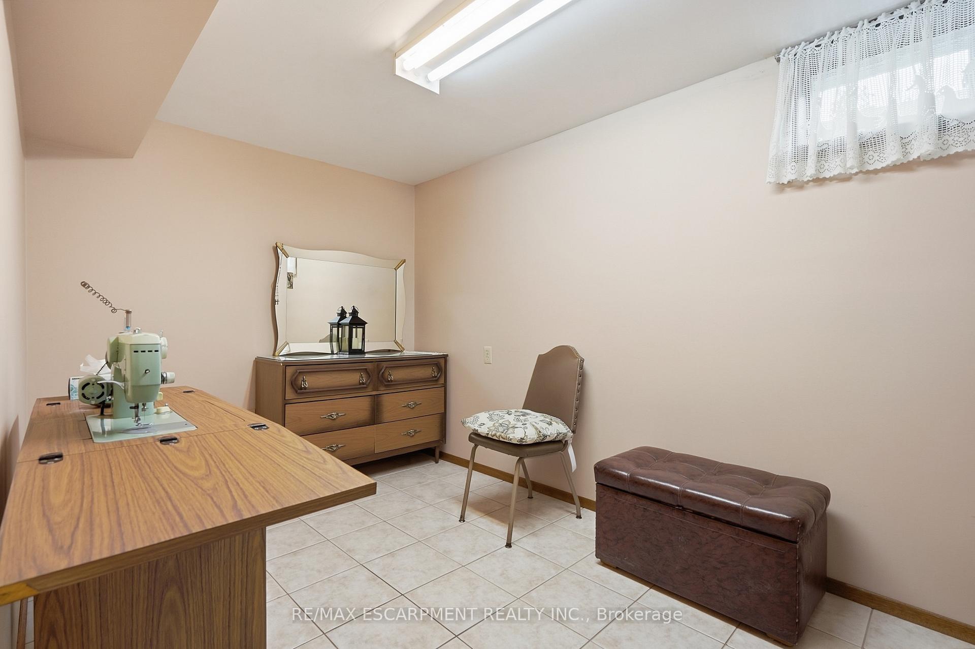 Photo 43 of 7 Vinehill Drive, Hamilton, Stoney Creek Mountain — HOMEH