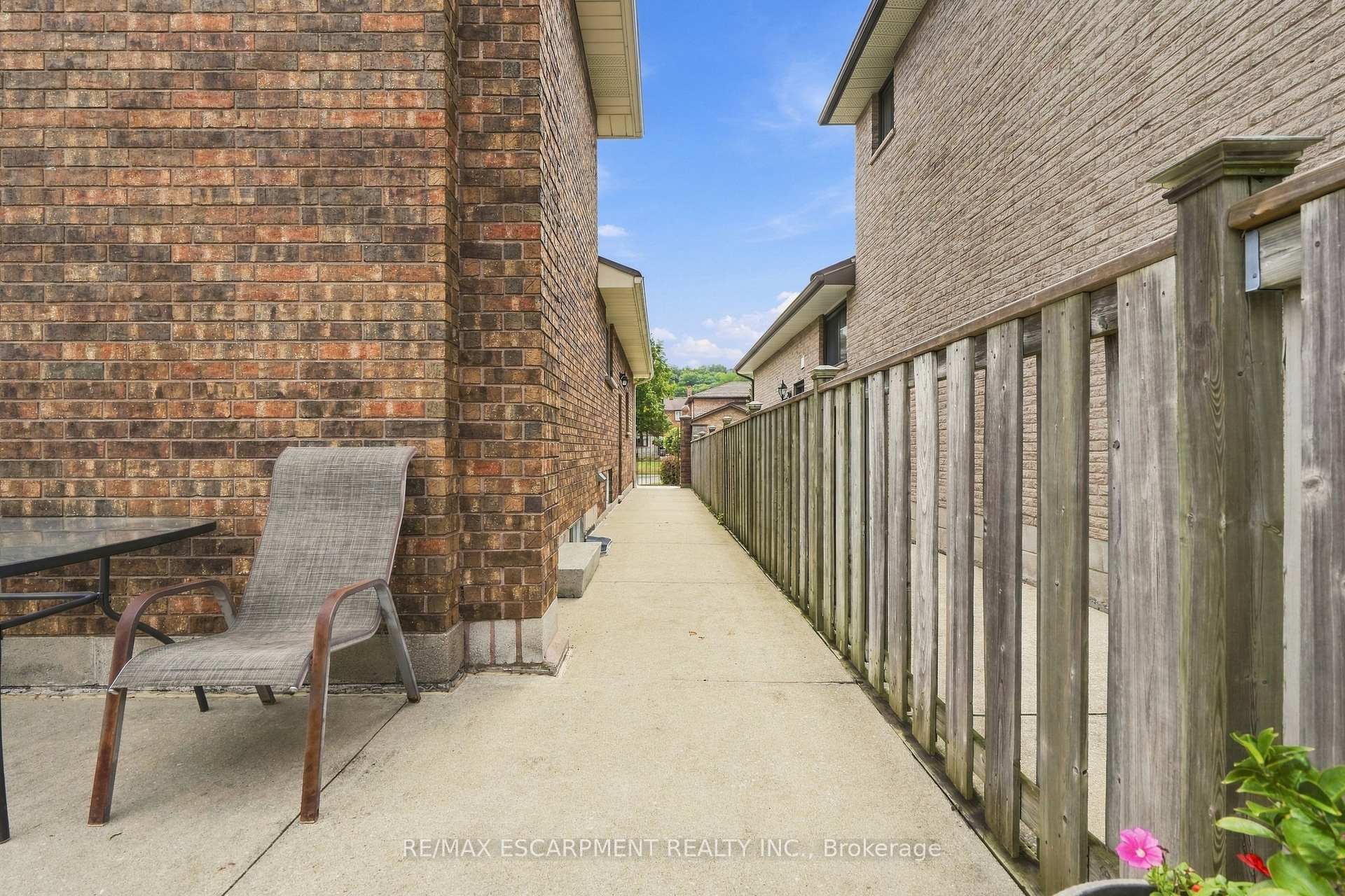 Photo 47 of 7 Vinehill Drive, Hamilton, Stoney Creek Mountain — HOMEH