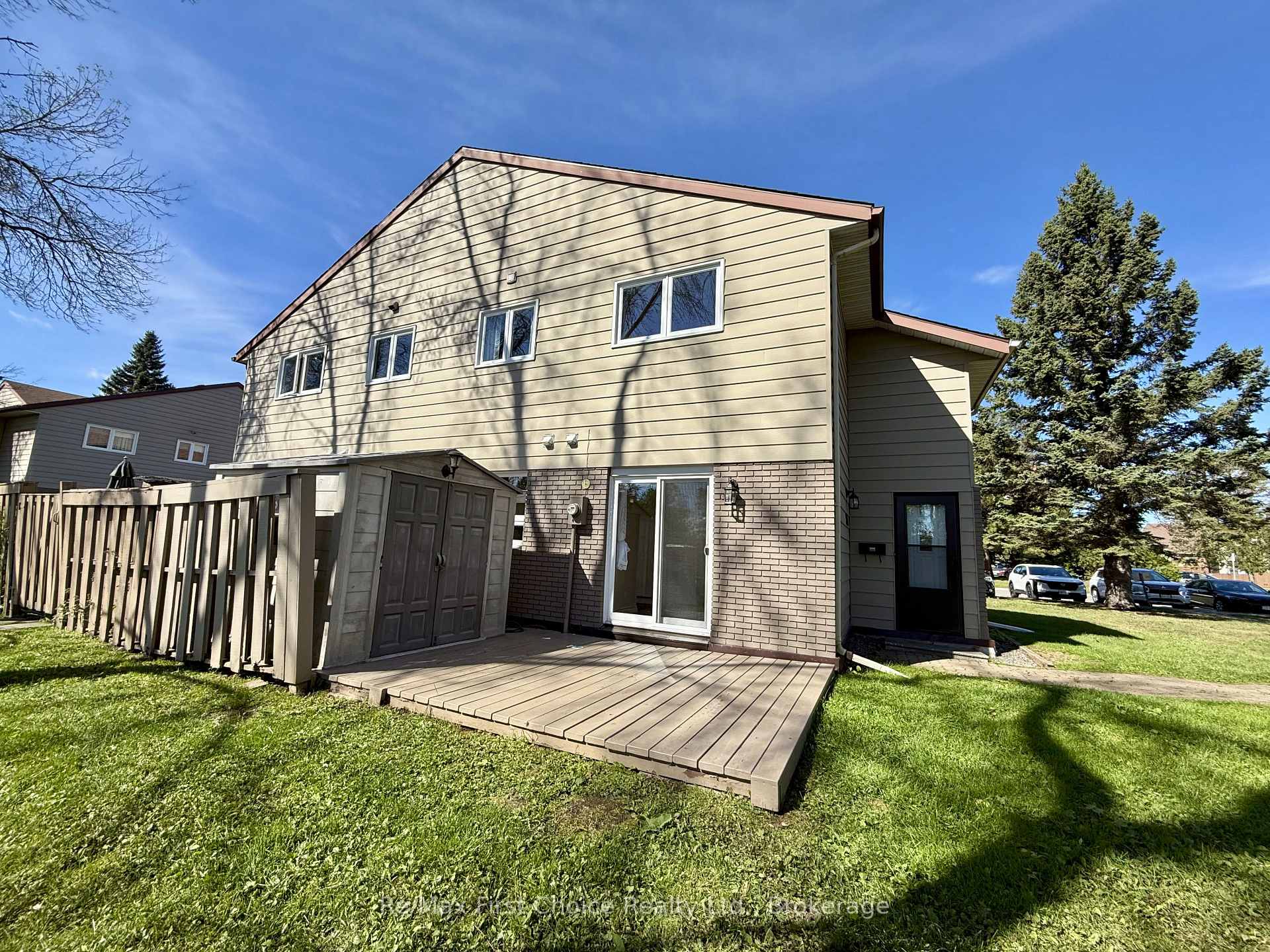 Photo 2 of Unit 32, 585 Nobel Road, Thunder Bay, Academy Heights — HOMEH