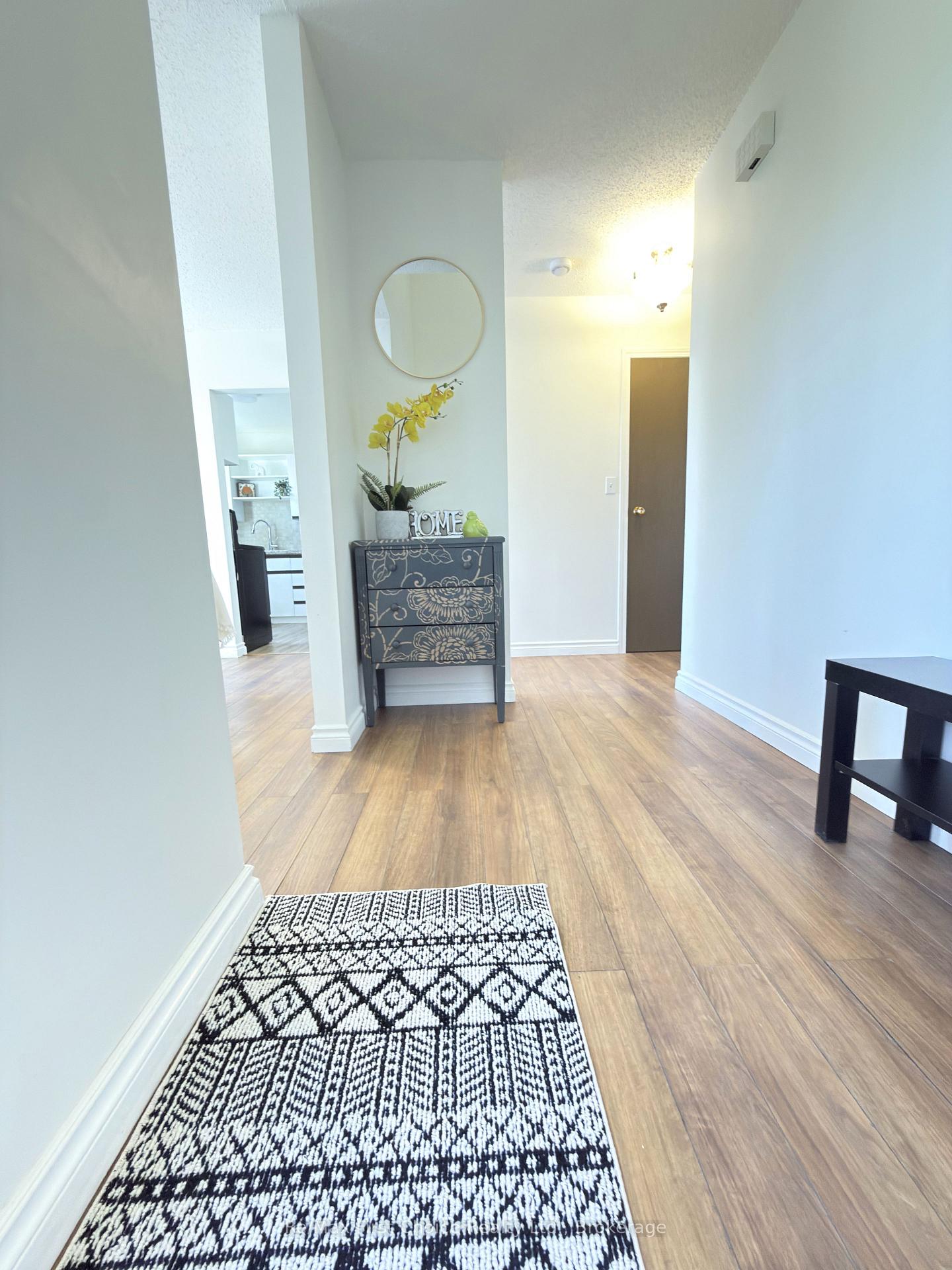 Photo 3 of Unit 32, 585 Nobel Road, Thunder Bay, Academy Heights — HOMEH
