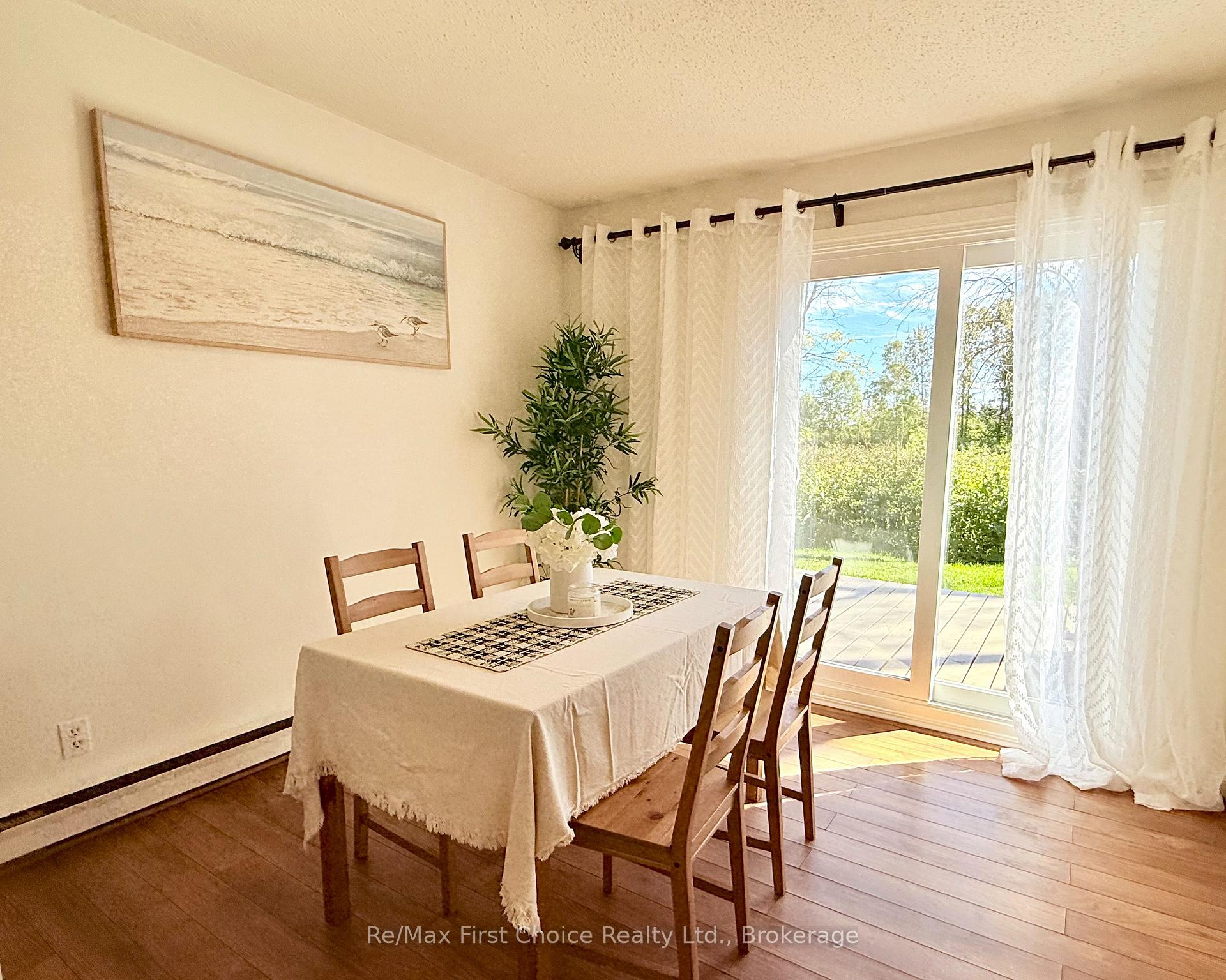 Photo 6 of Unit 32, 585 Nobel Road, Thunder Bay, Academy Heights — HOMEH
