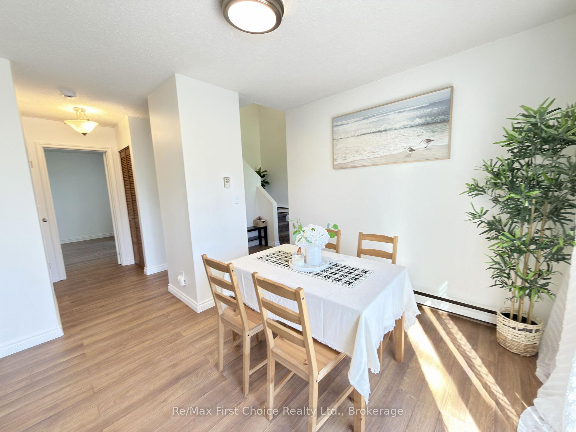 Photo 7 of Unit 32, 585 Nobel Road, Thunder Bay, Academy Heights — HOMEH