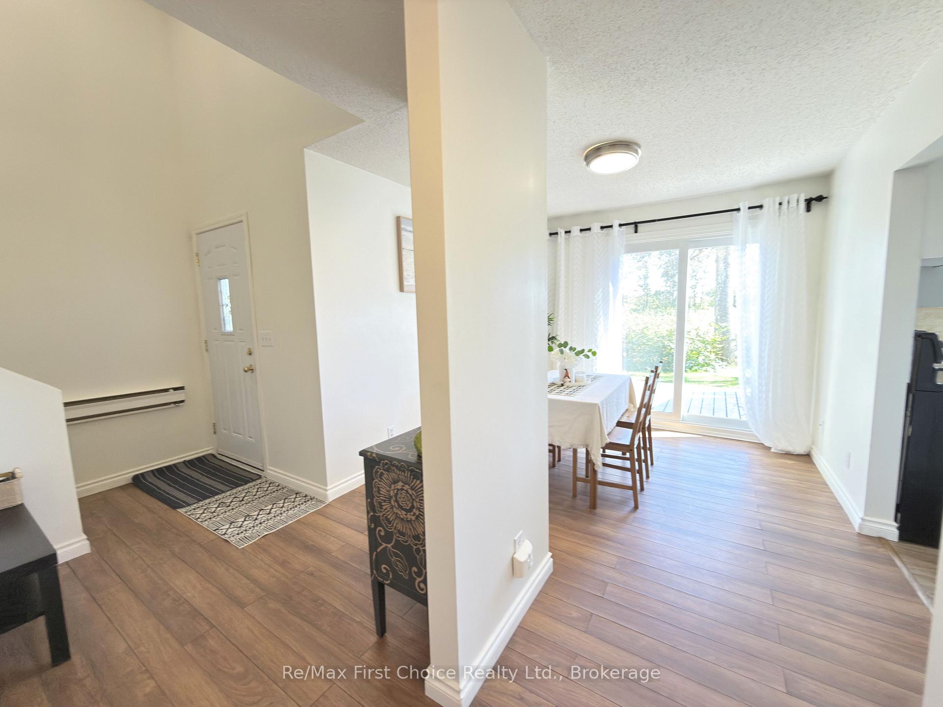 Photo 9 of Unit 32, 585 Nobel Road, Thunder Bay, Academy Heights — HOMEH