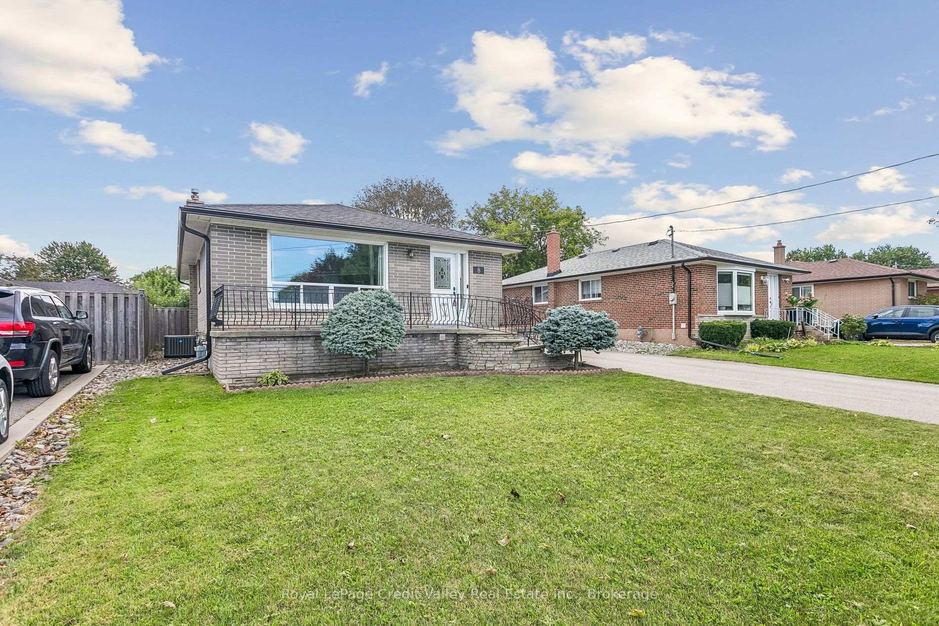 Photo 2 of 8 Milner Road, Brampton, Brampton East — HOMEH
