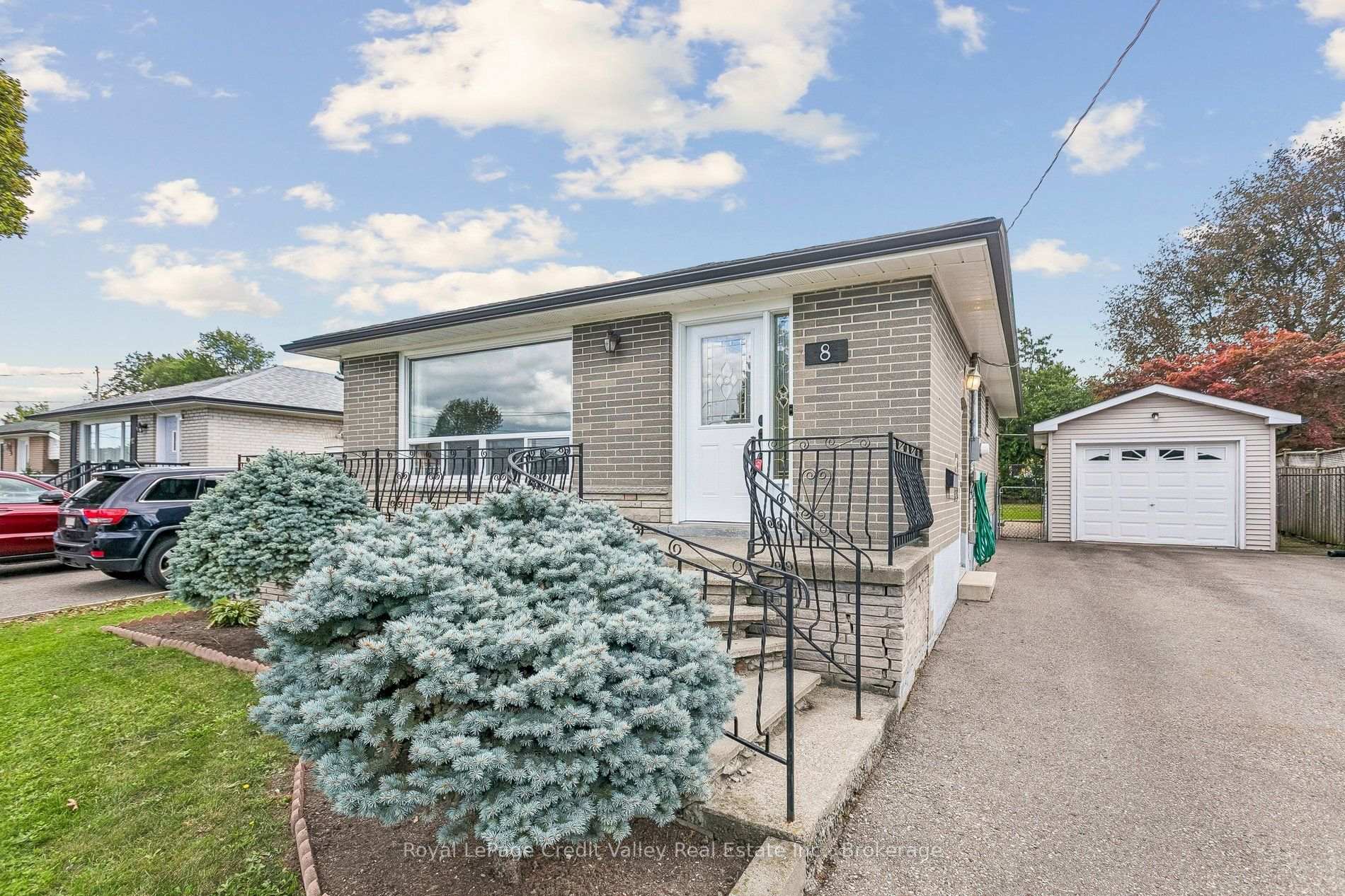 Photo 3 of 8 Milner Road, Brampton, Brampton East — HOMEH