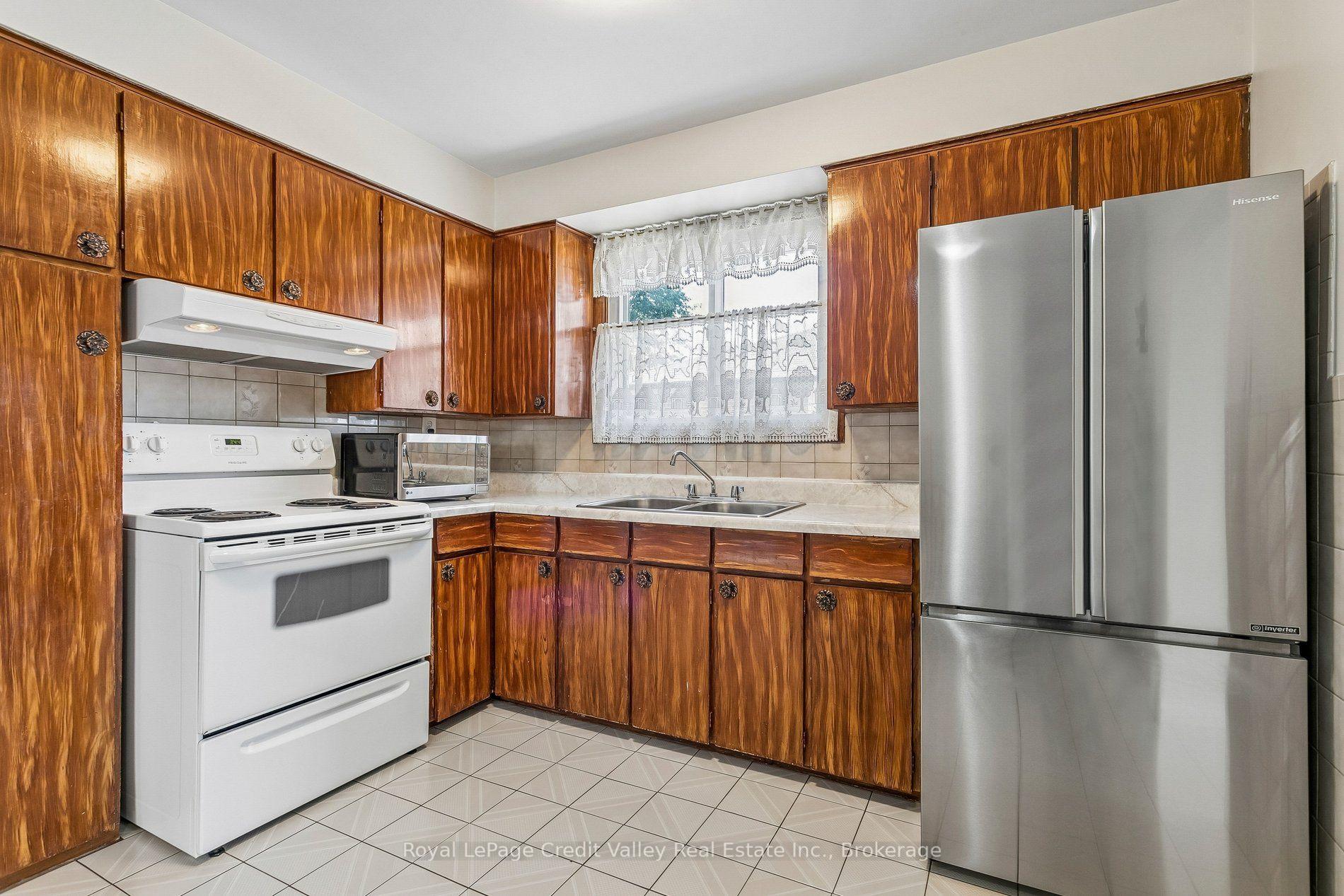 Photo 15 of 8 Milner Road, Brampton, Brampton East — HOMEH