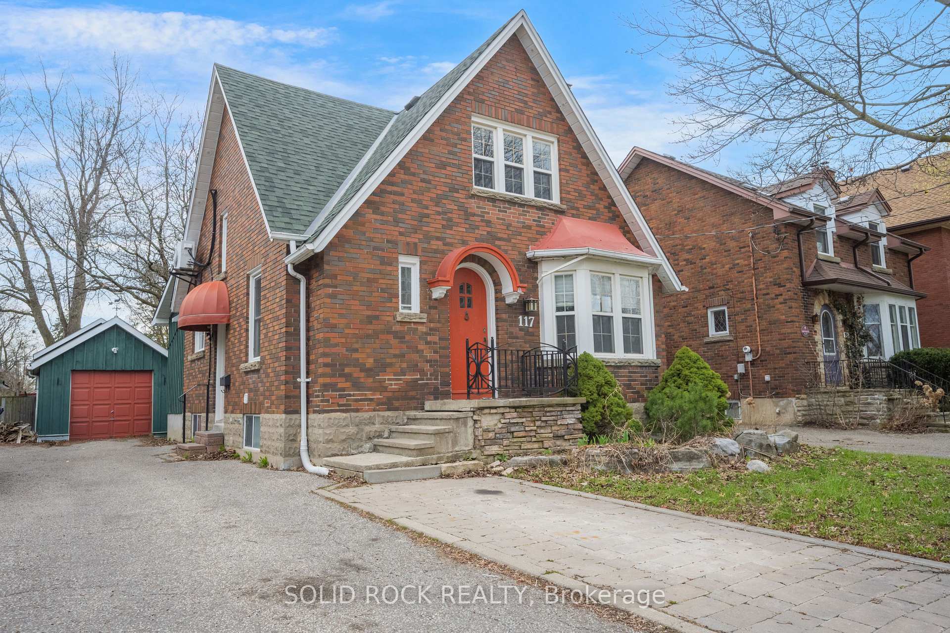 Photo 2 of 117 Mill Street S, Brampton, Downtown Brampton — HOMEH