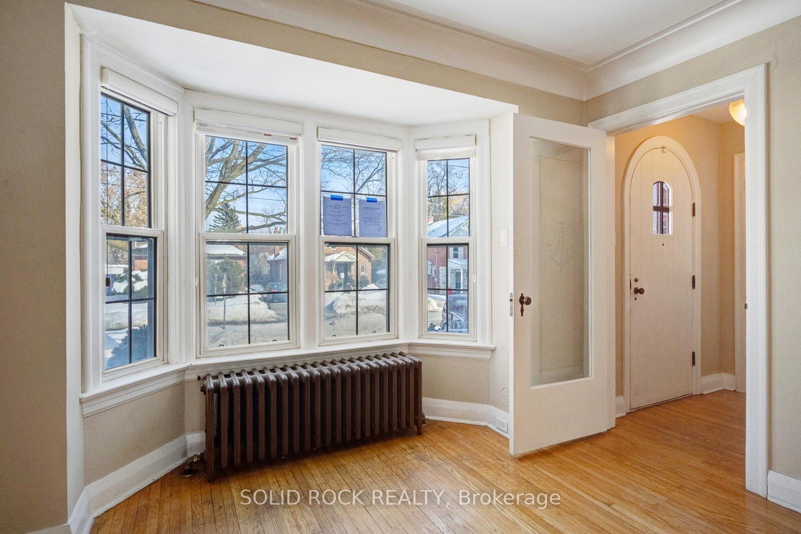 Photo 4 of 117 Mill Street S, Brampton, Downtown Brampton — HOMEH