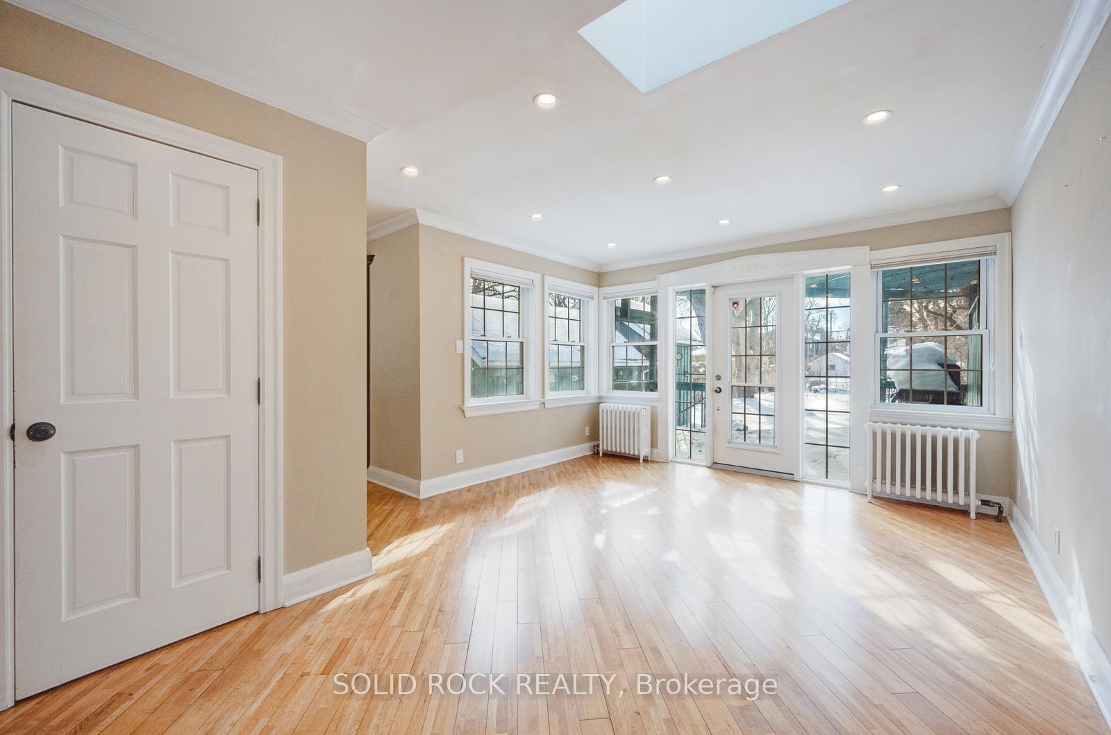 Photo 10 of 117 Mill Street S, Brampton, Downtown Brampton — HOMEH